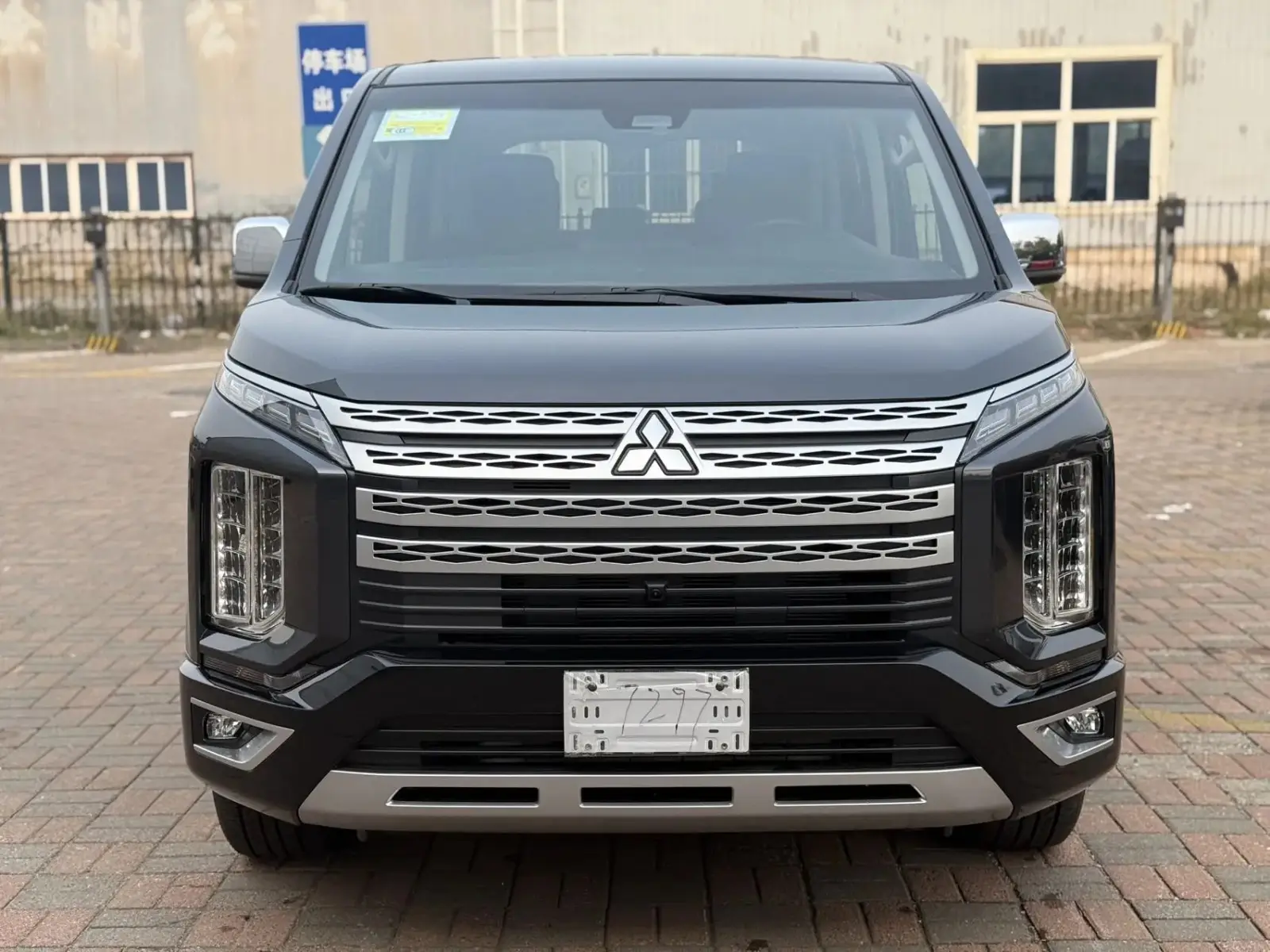 Mitsubishi Delica D:5, 2025