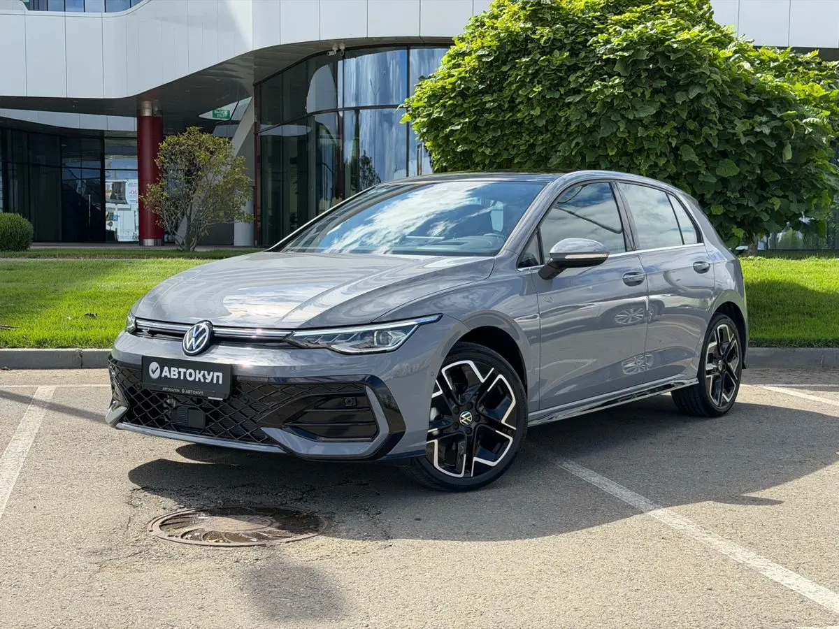 Volkswagen Golf, 2025