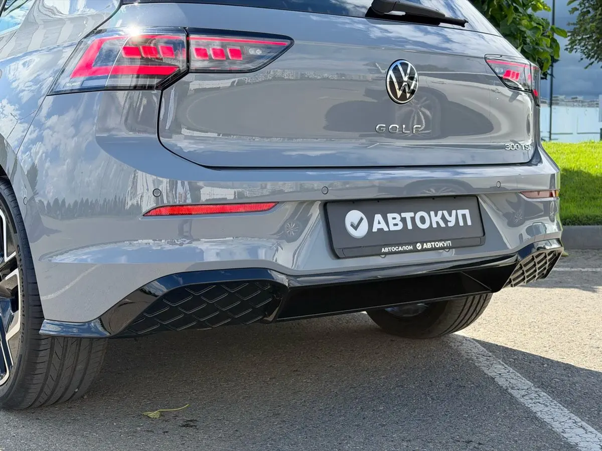 Volkswagen Golf, 2025