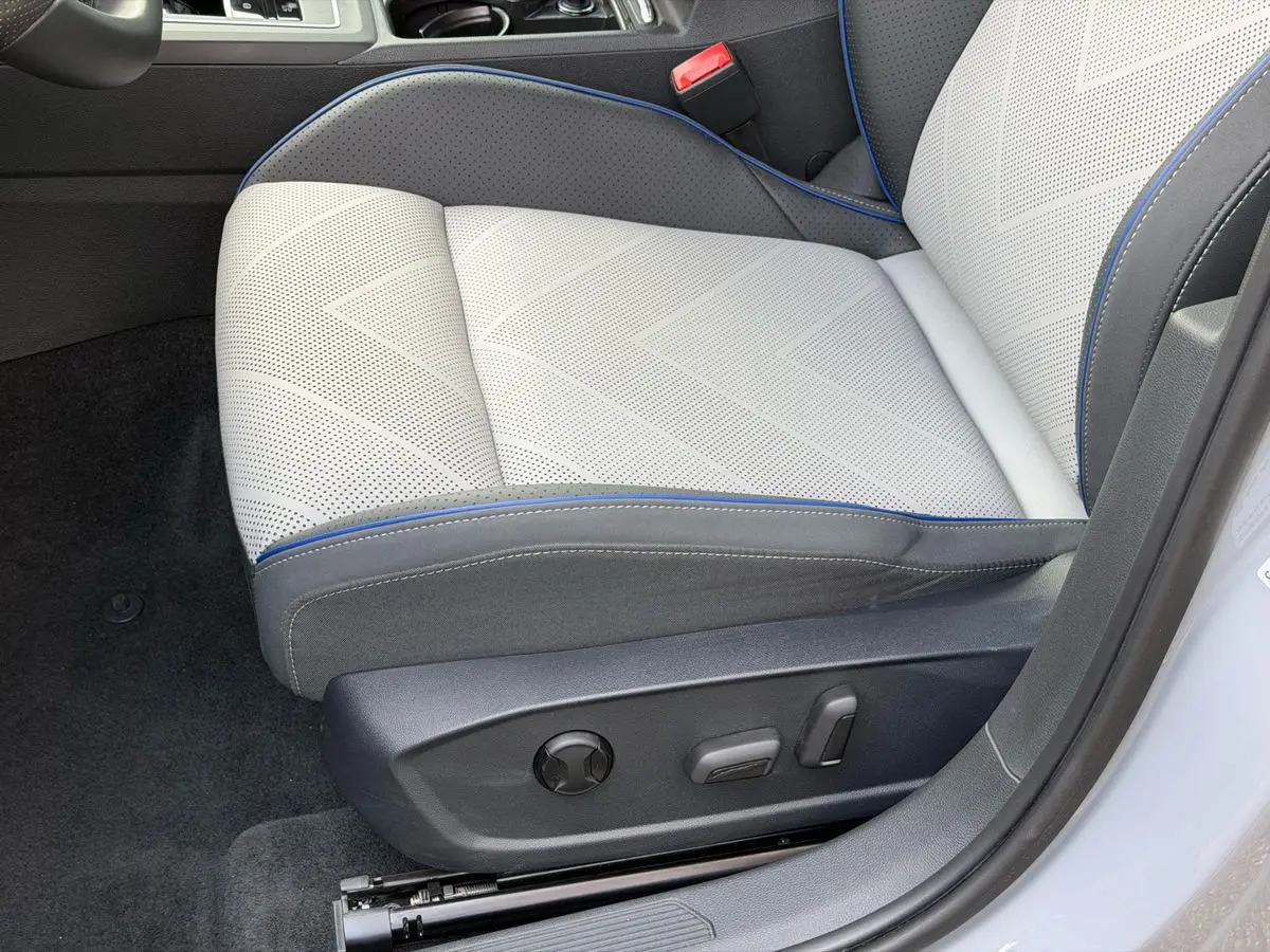 Volkswagen Golf, 2025