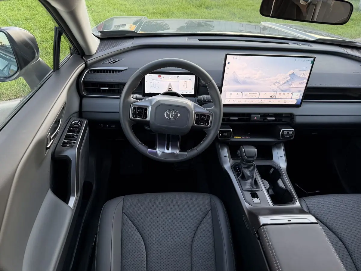 Toyota RAV4, 2026