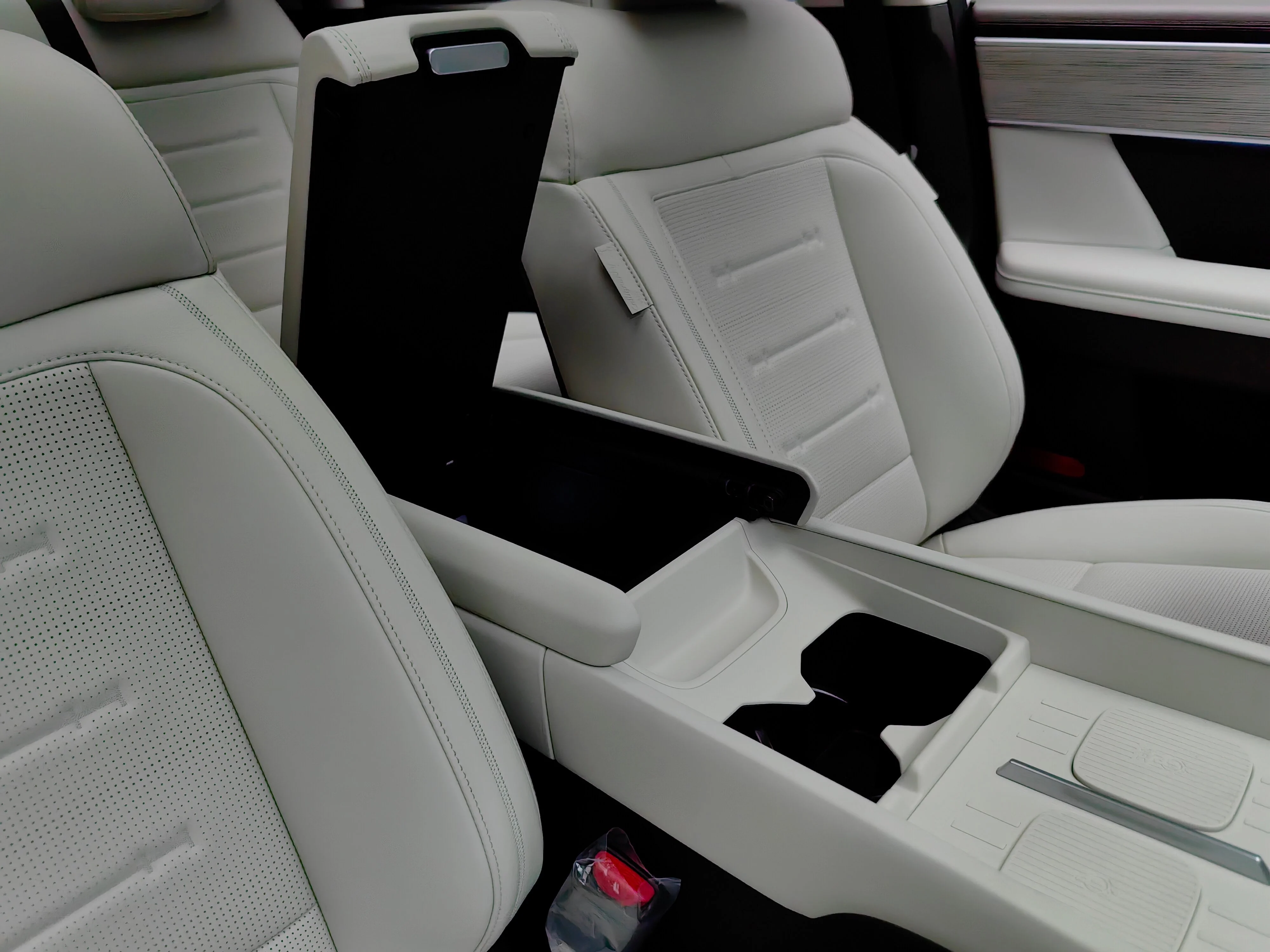 Hyundai Santa Fe 2023 38