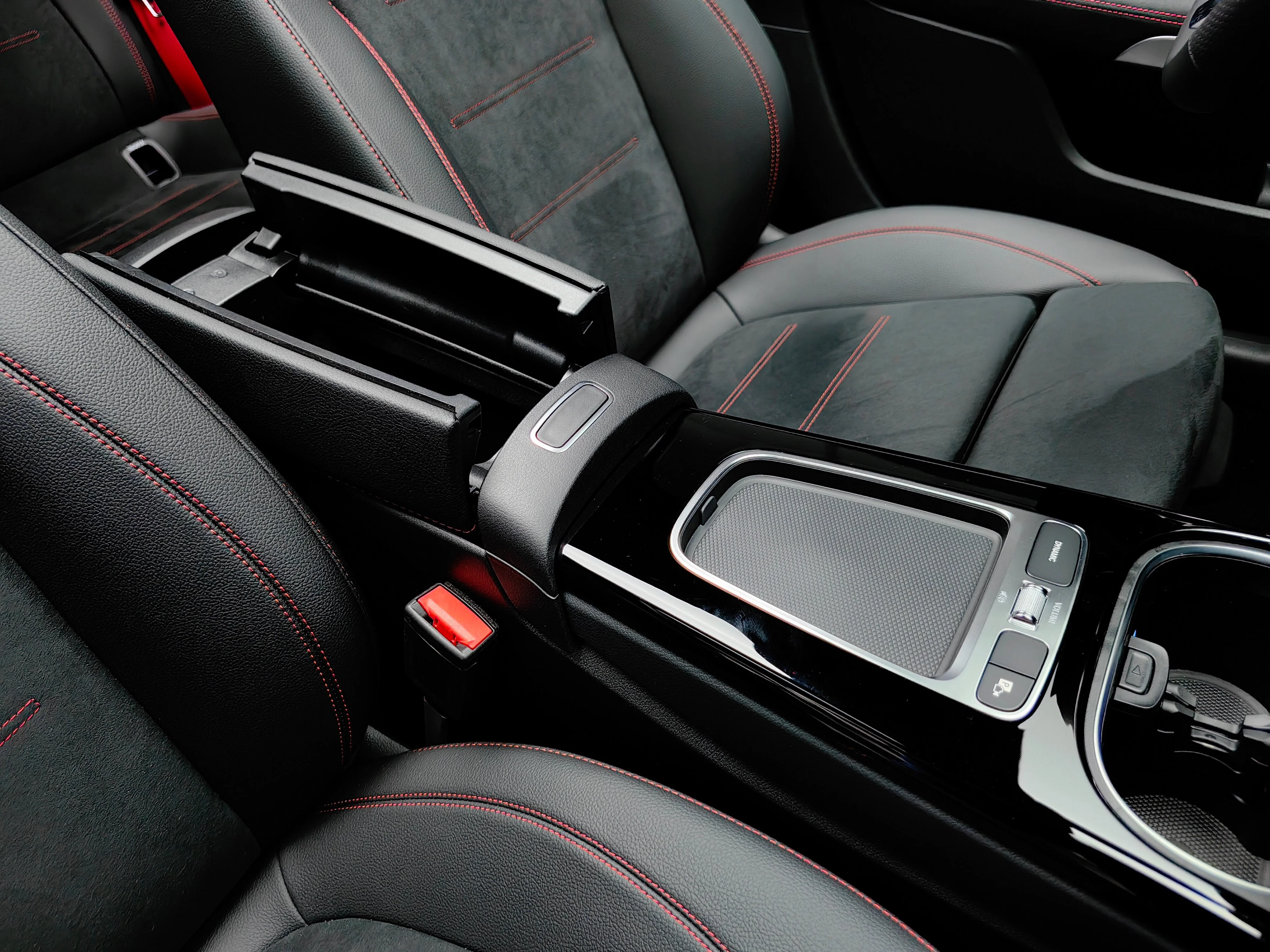 Mercedes-Benz A-класс AMG 2024 31