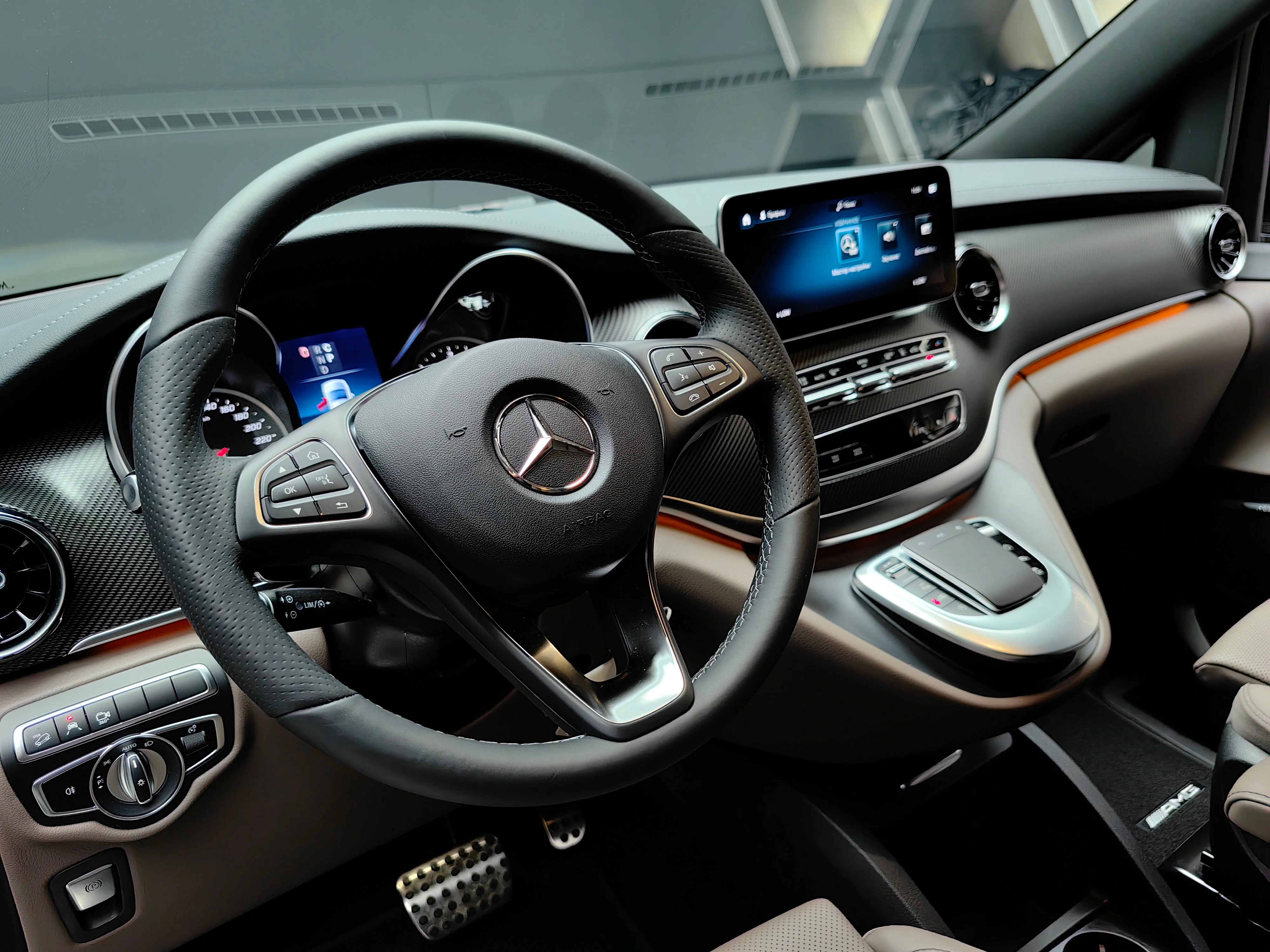 Mercedes-Benz V-класс 2023 15