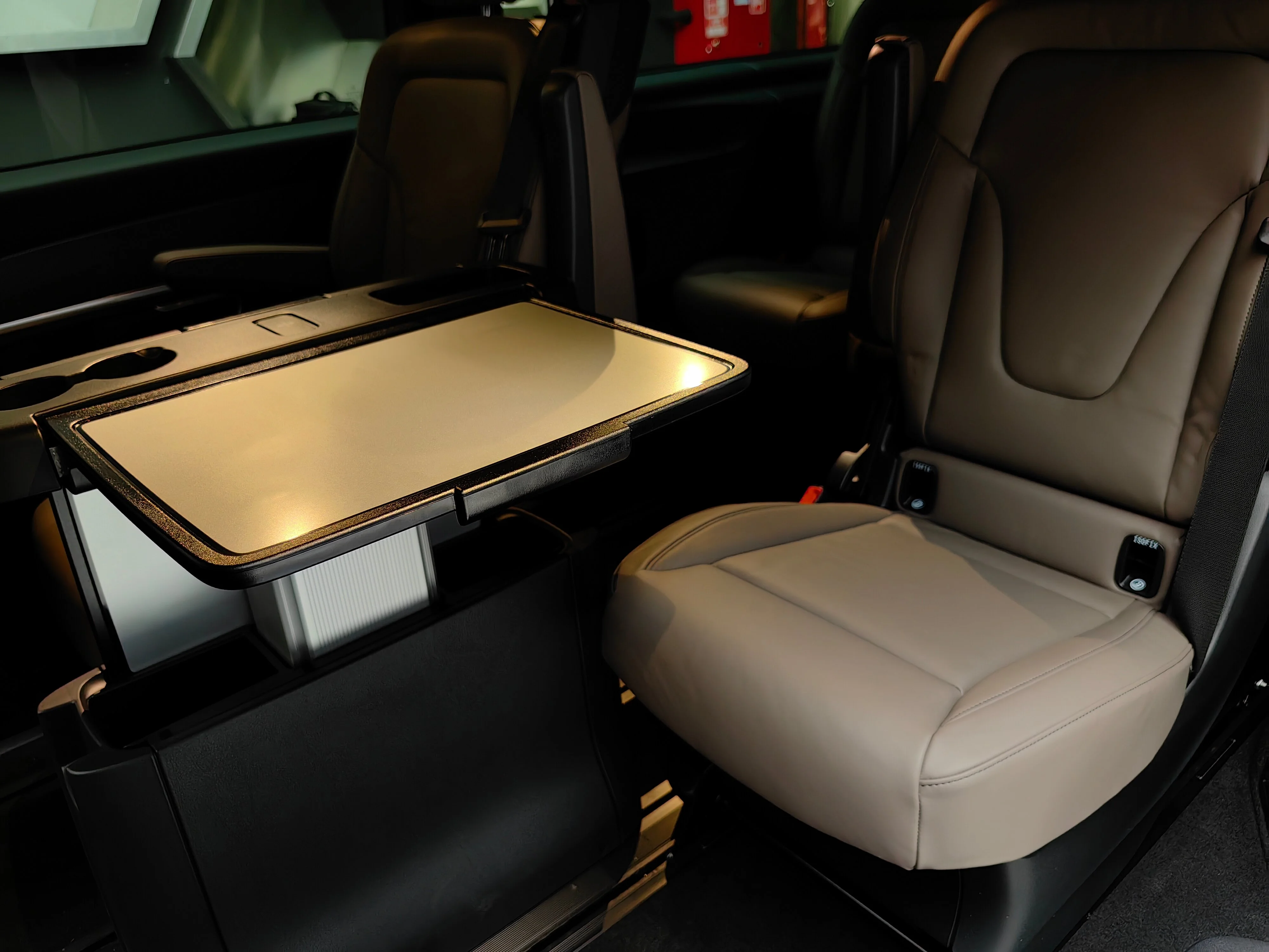 Mercedes-Benz V-класс 2023 22