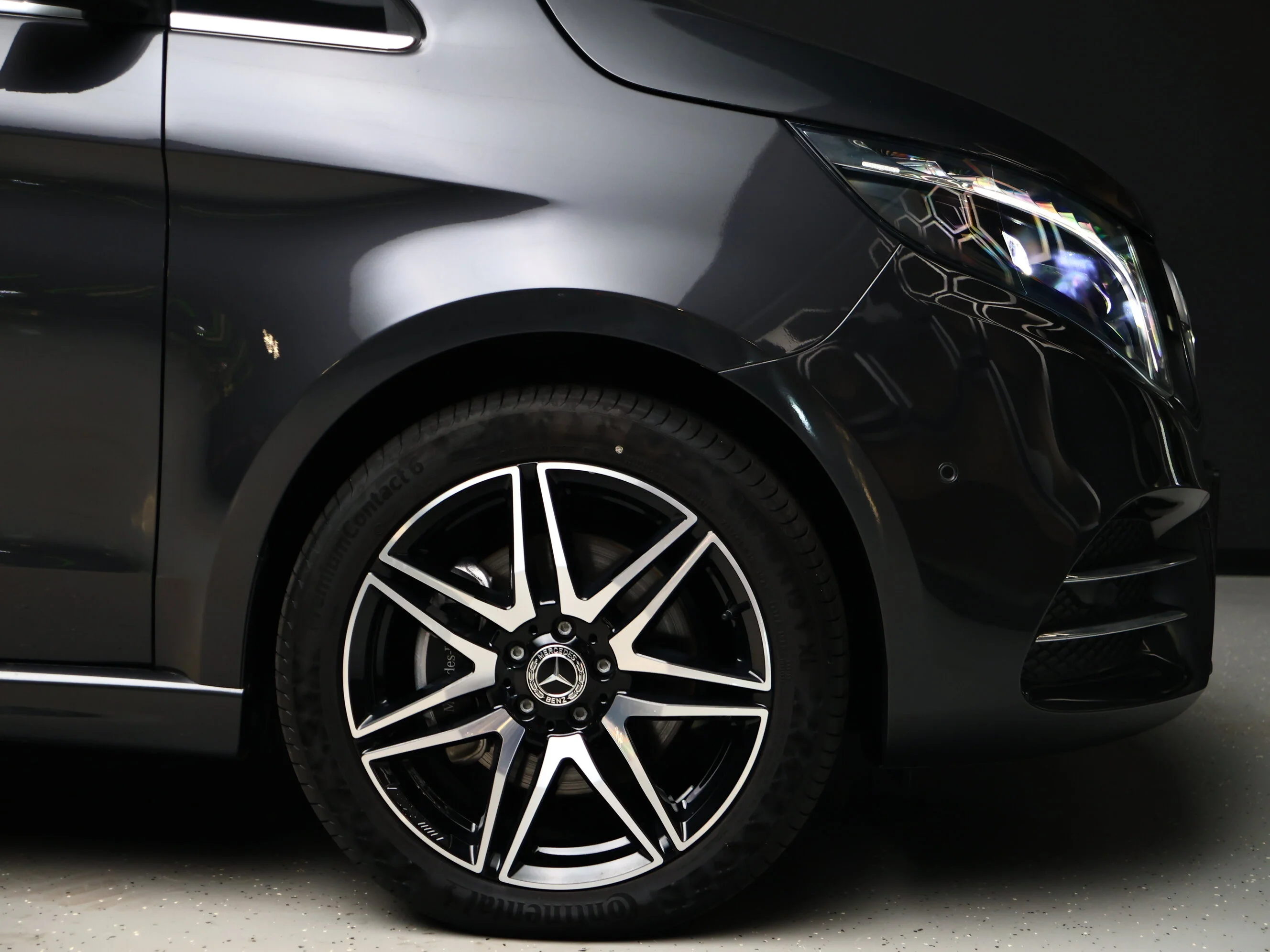 Mercedes-Benz V-класс 2023 7