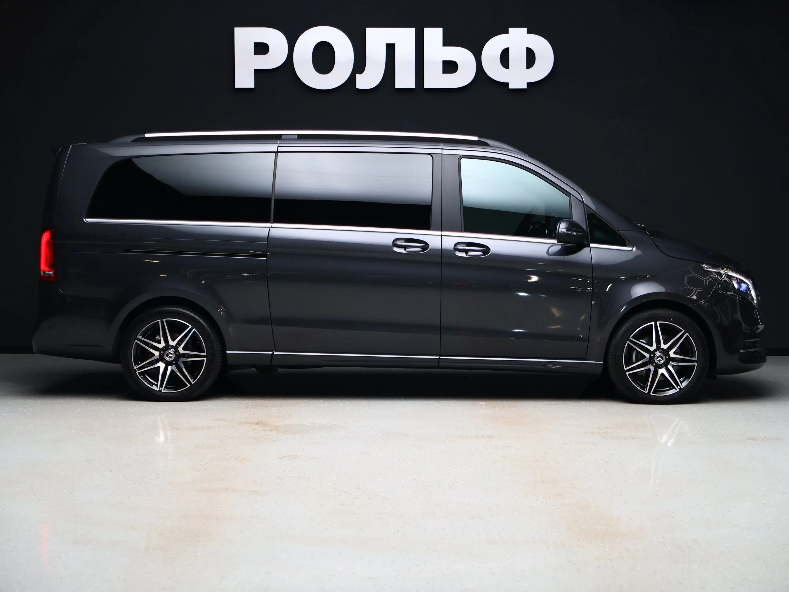 Mercedes-Benz V-класс 2023 6