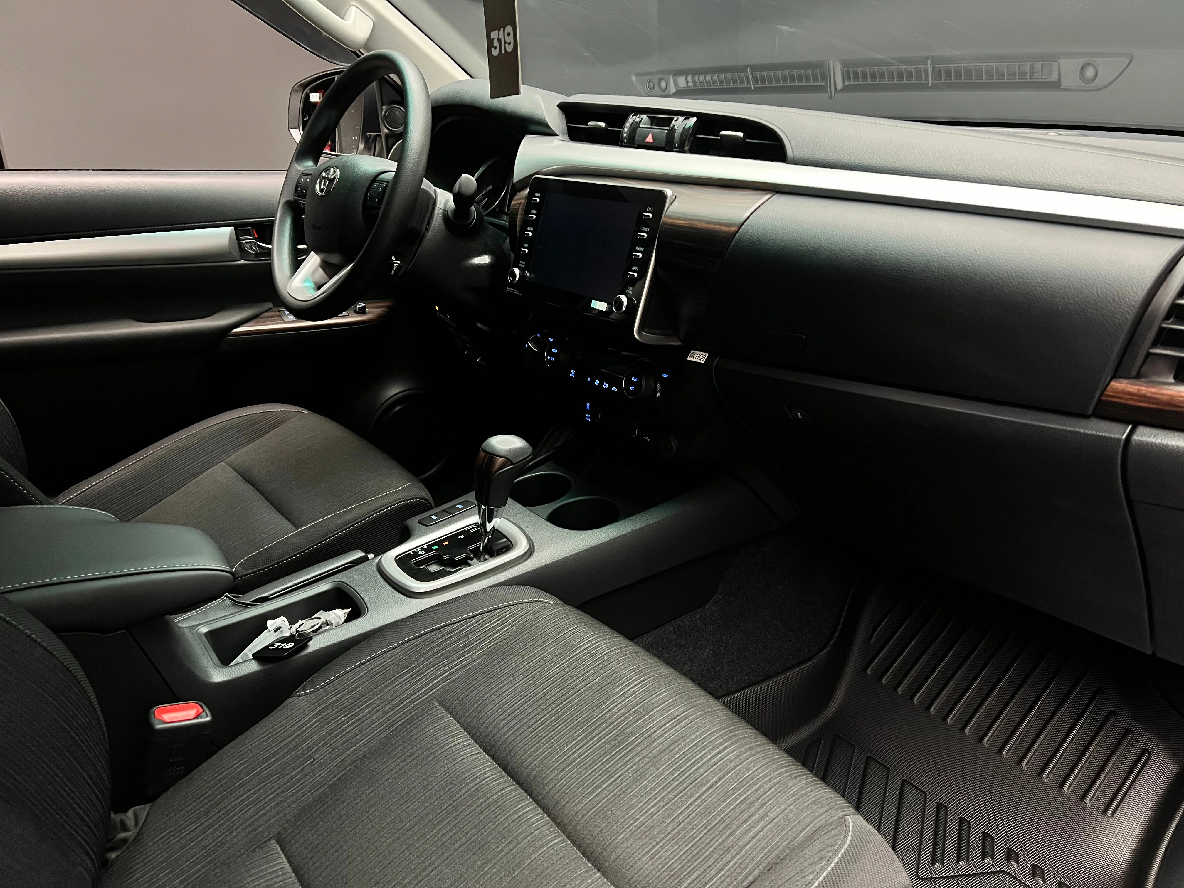 Toyota Hilux 2025 15