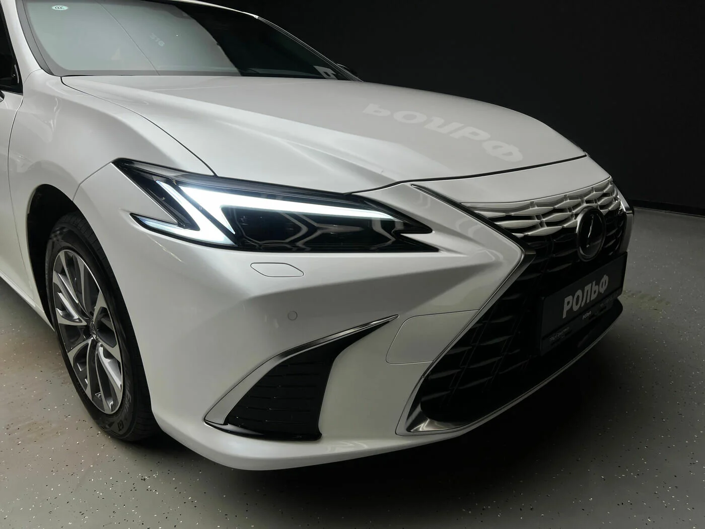 Lexus ES 2025 8