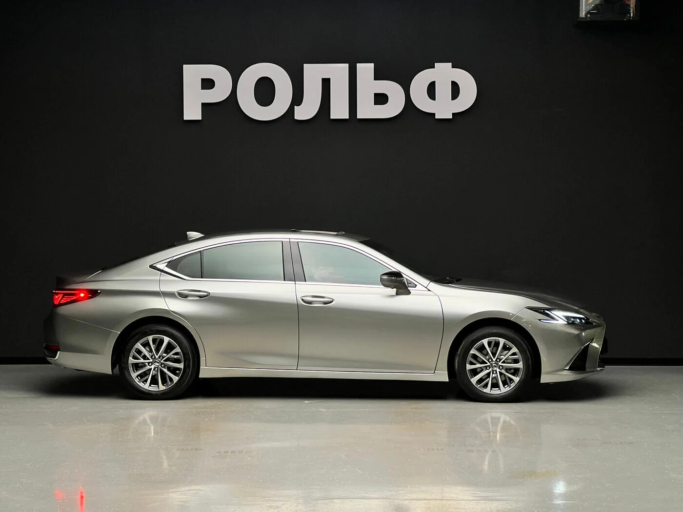Lexus ES 2025 5