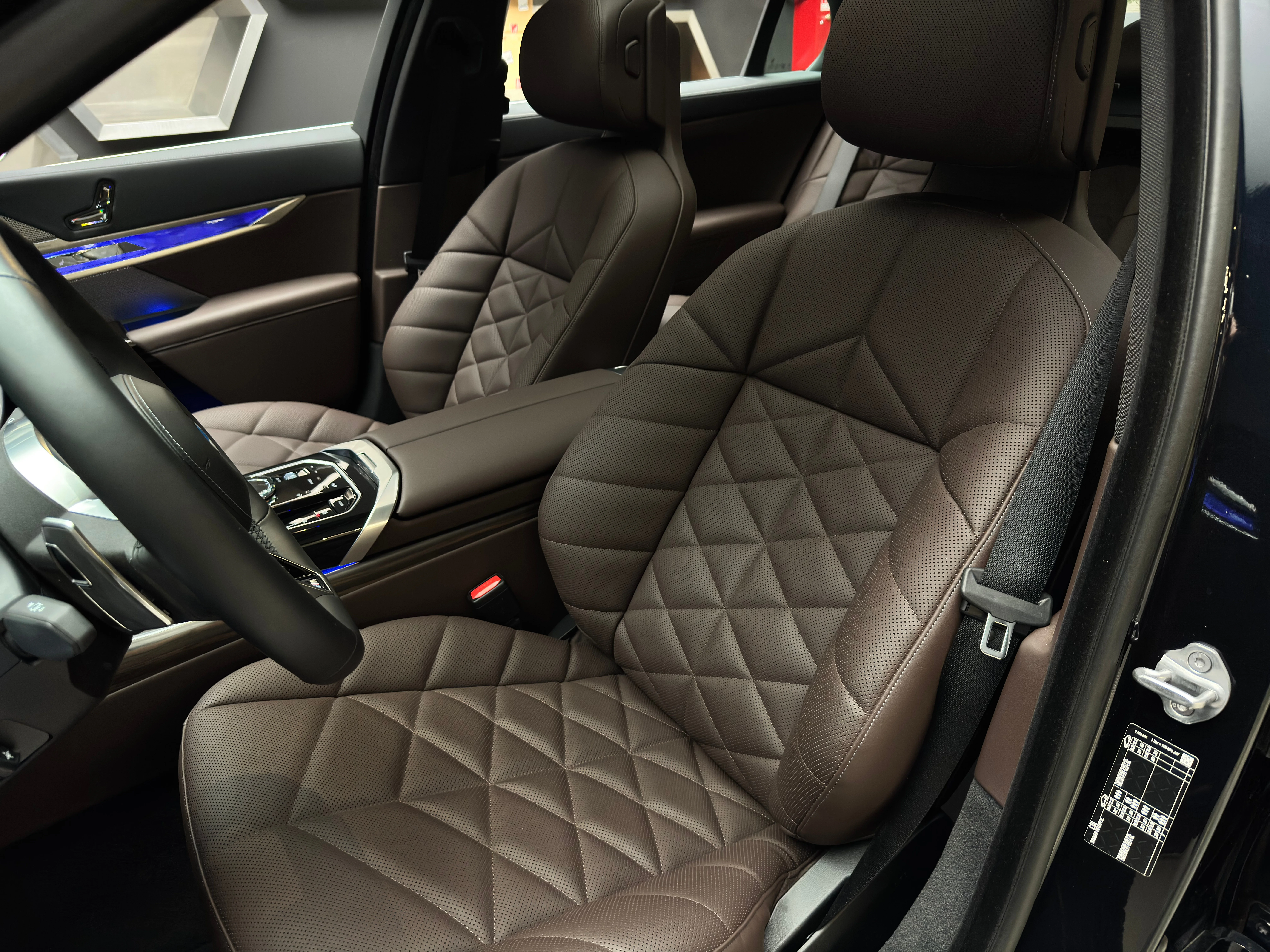 BMW 7 серия 2024 10