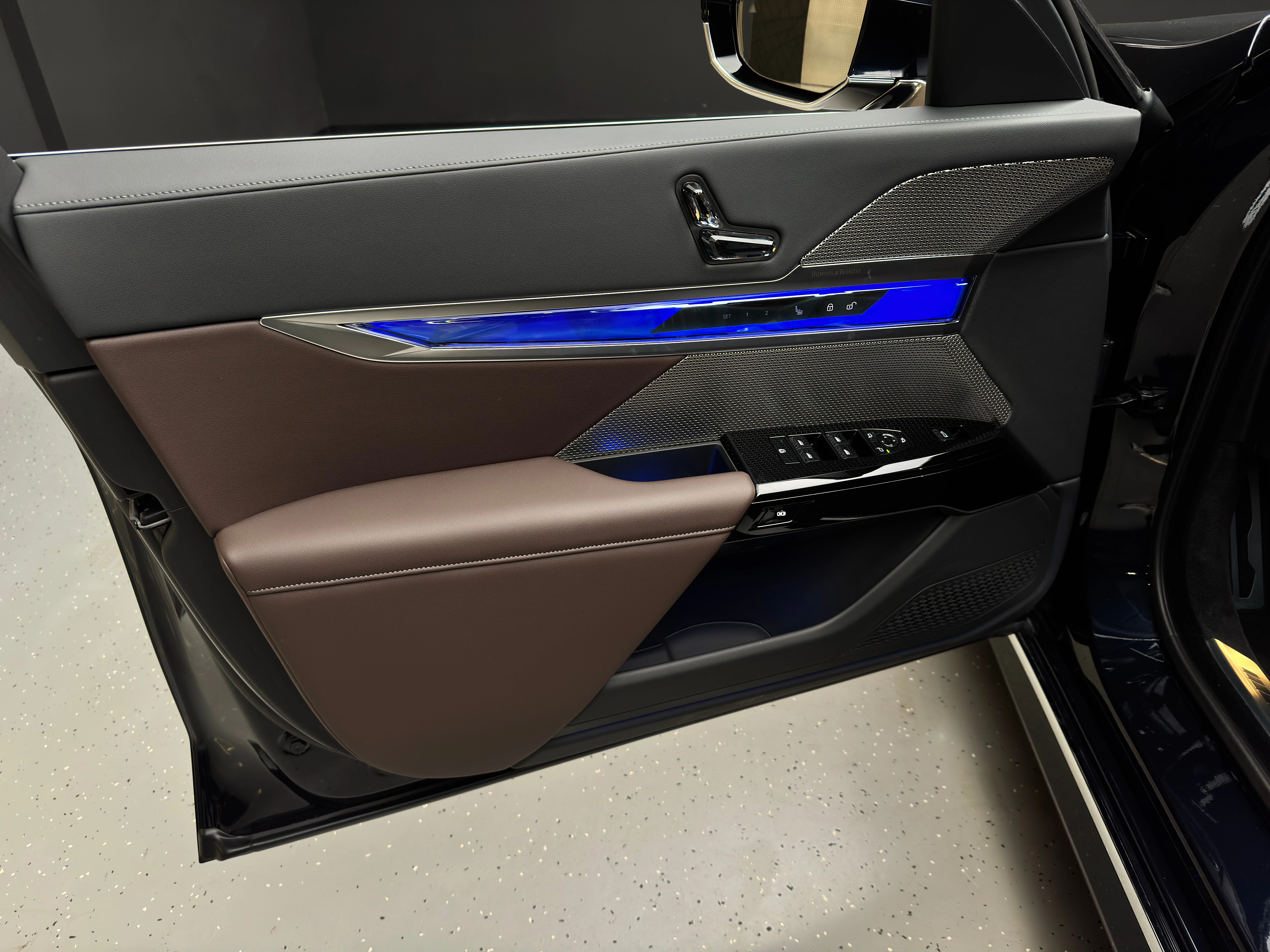 BMW 7 серия 2024 11