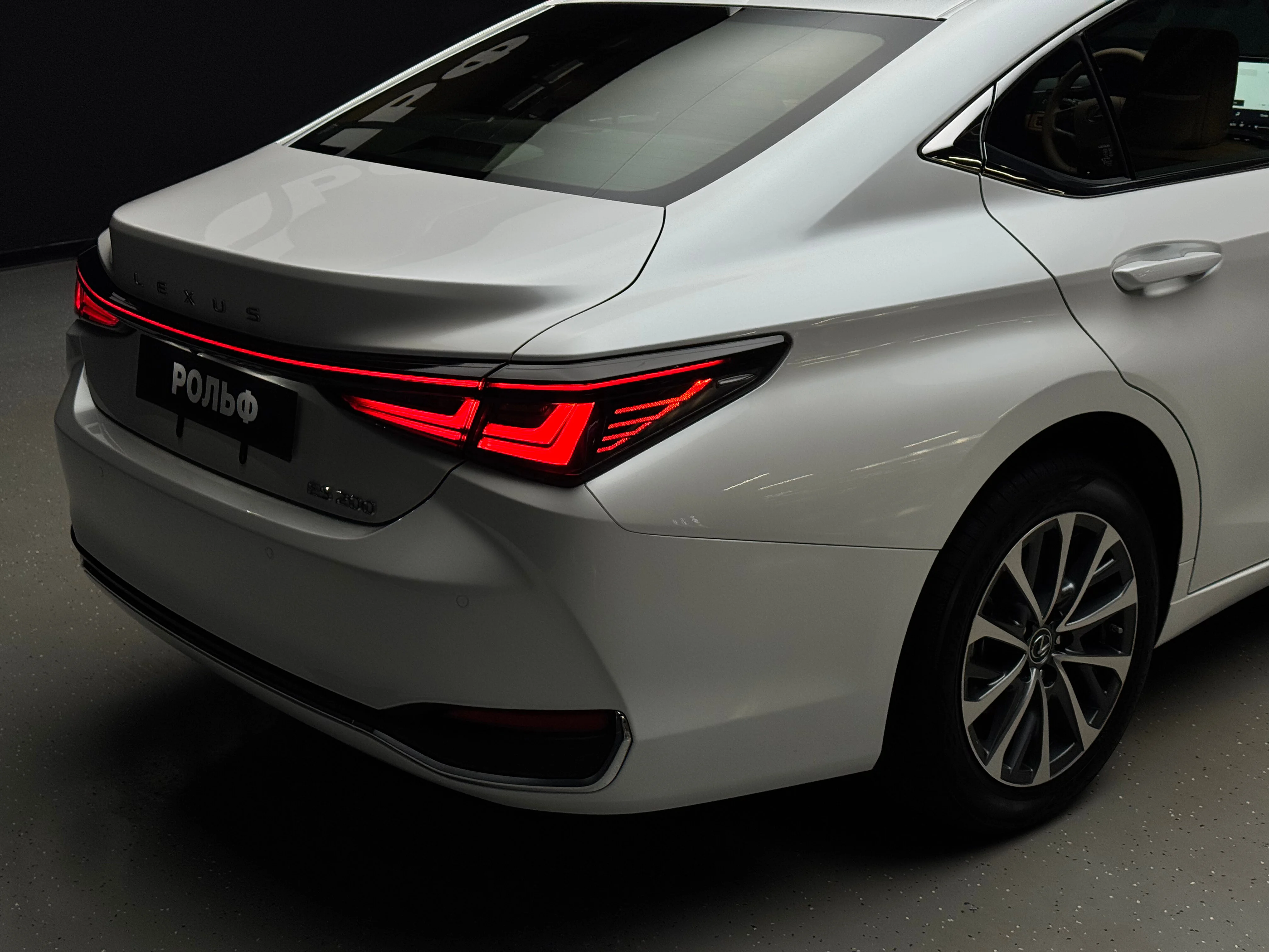 Lexus ES 2025 9
