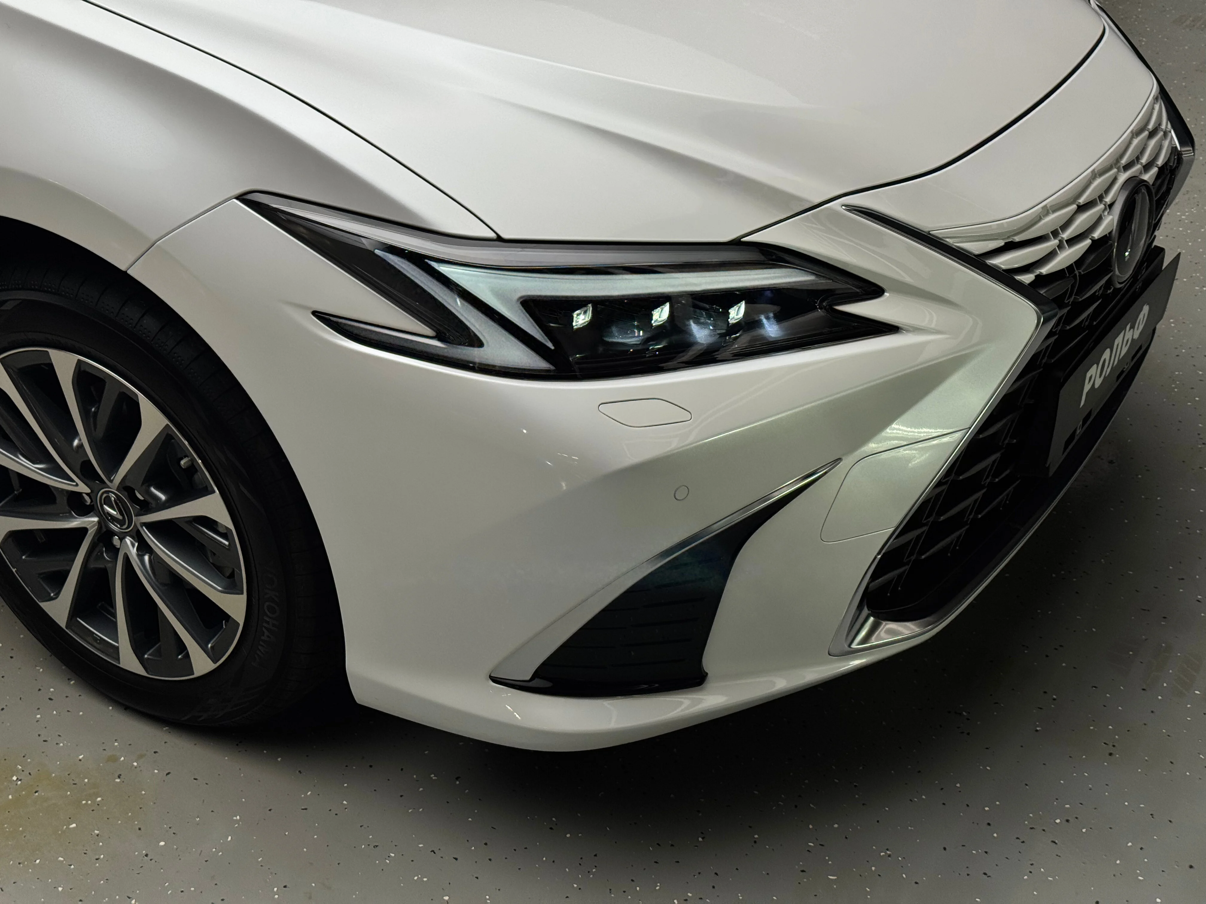 Lexus ES 2025 8