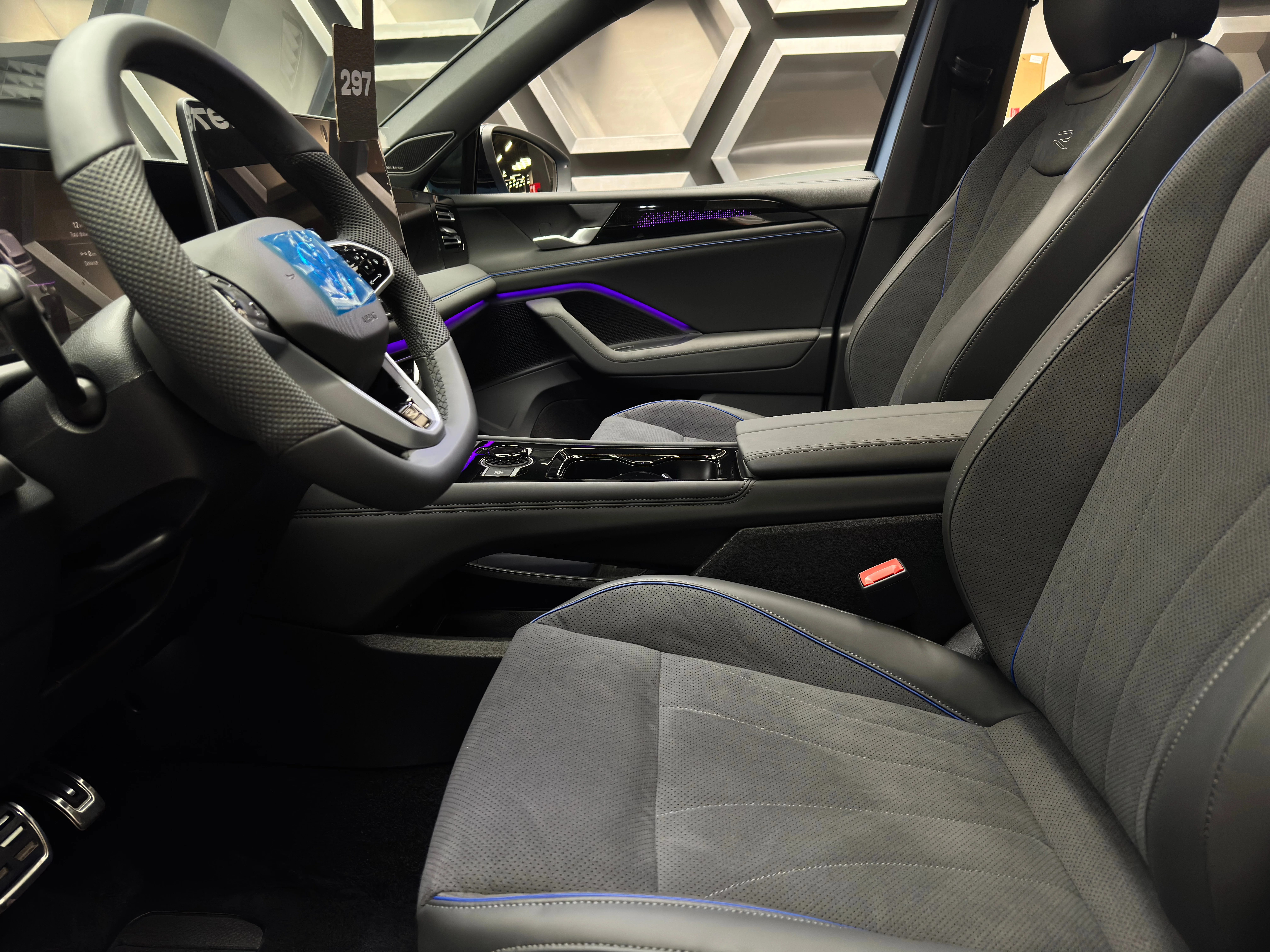 Volkswagen Tiguan L 2025 11