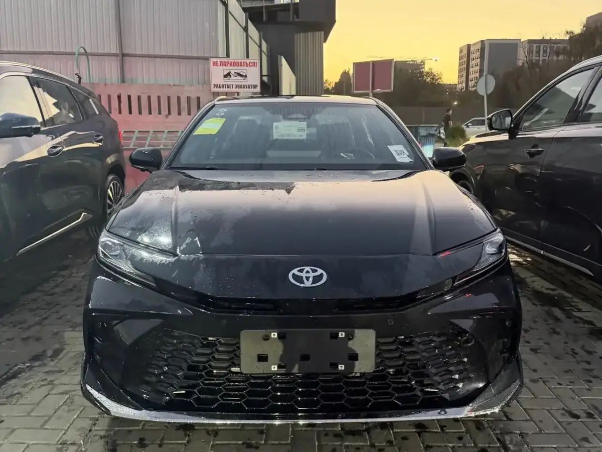 Toyota Camry, 2026