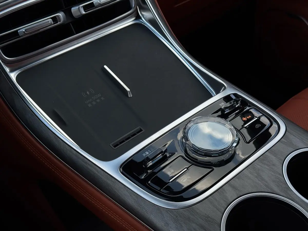 Geely Galaxy M7, 2026