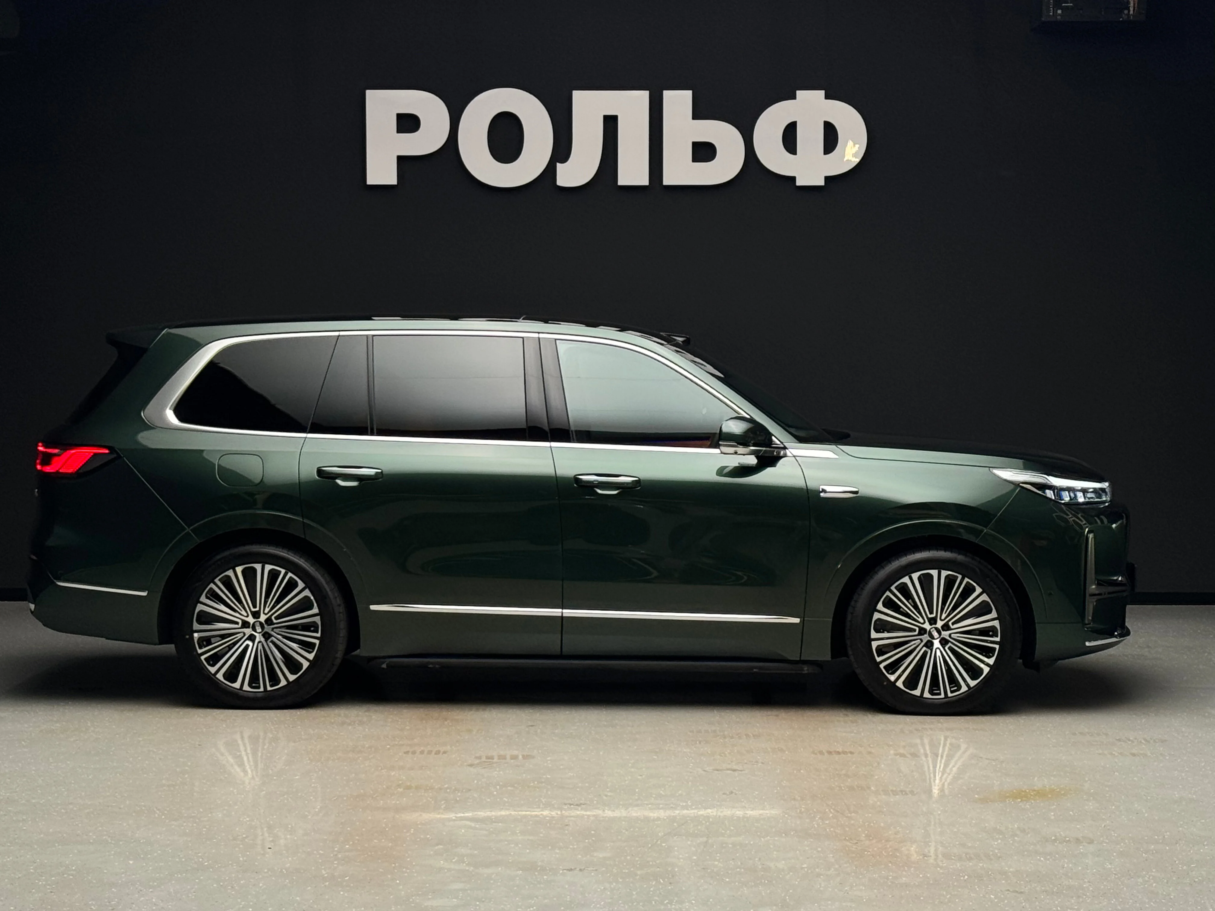 Geely Galaxy M9 2025 6