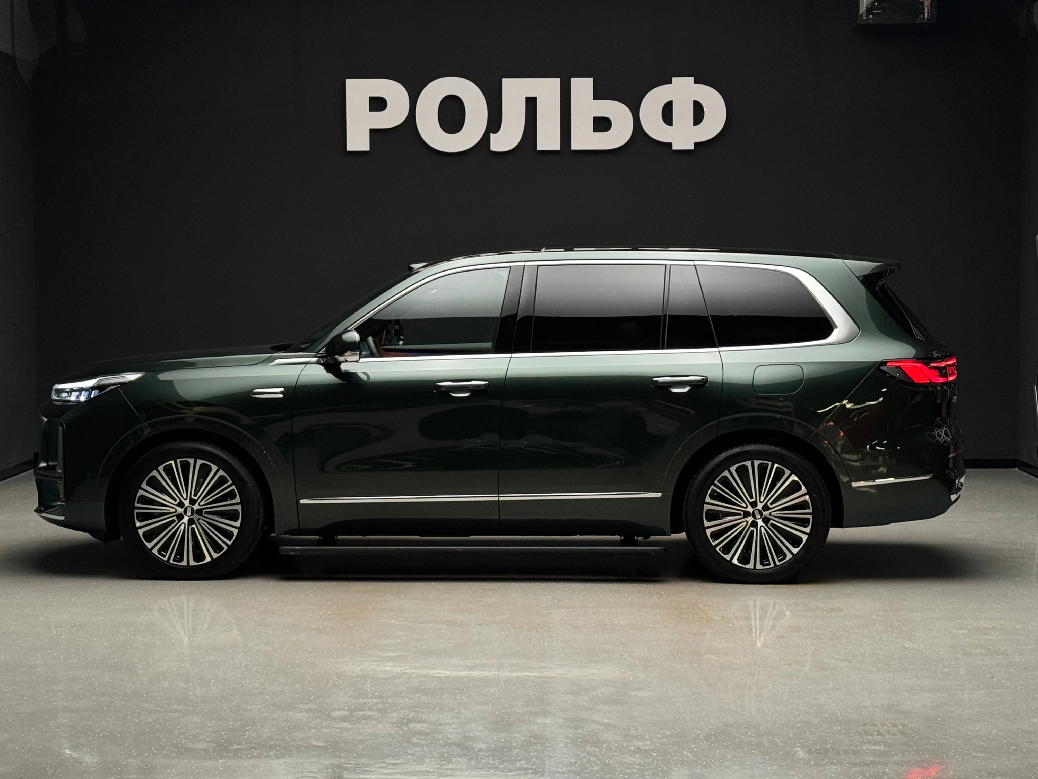 Geely Galaxy M9 2025 5