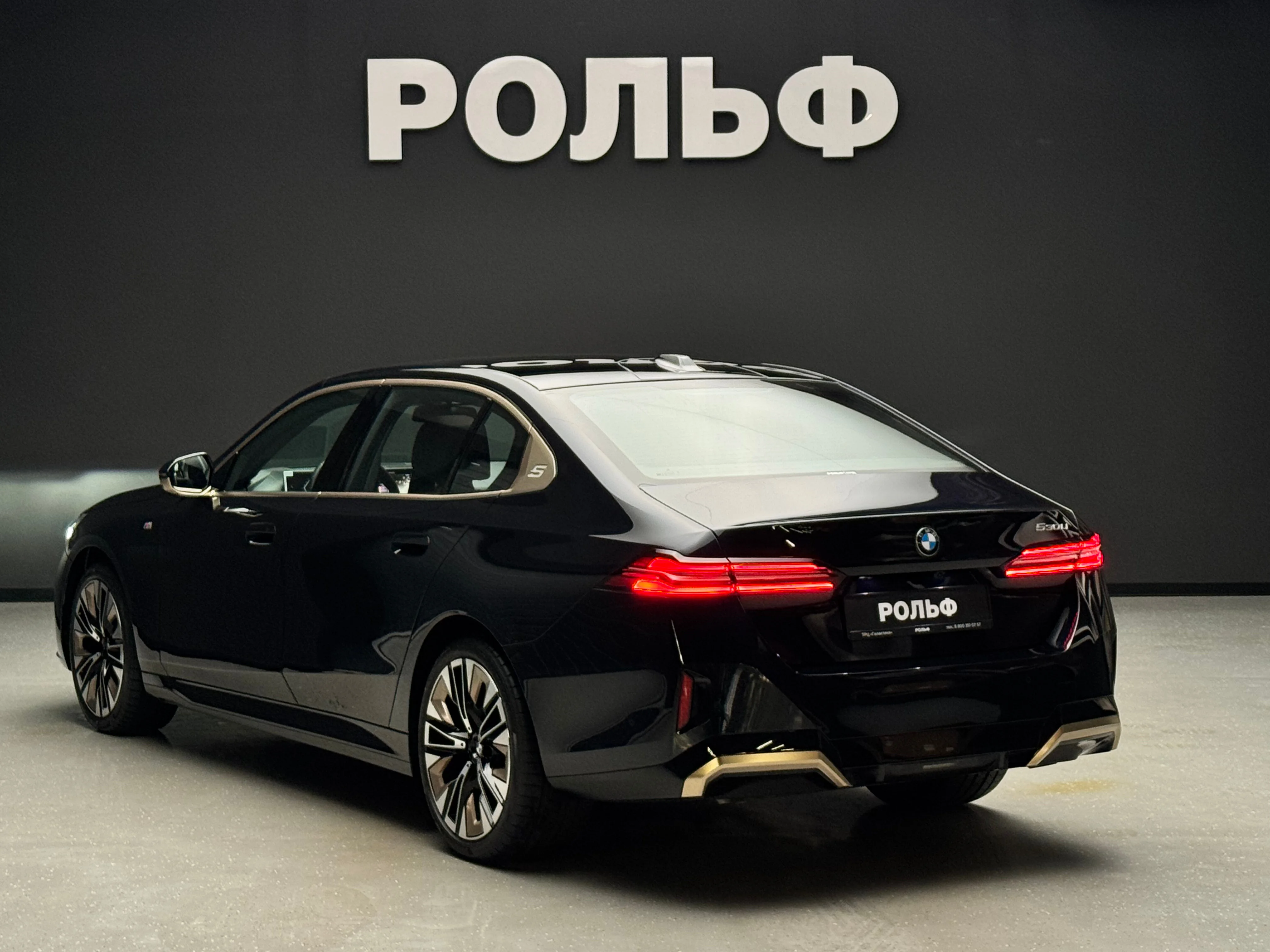 BMW 5 серия 2024 3