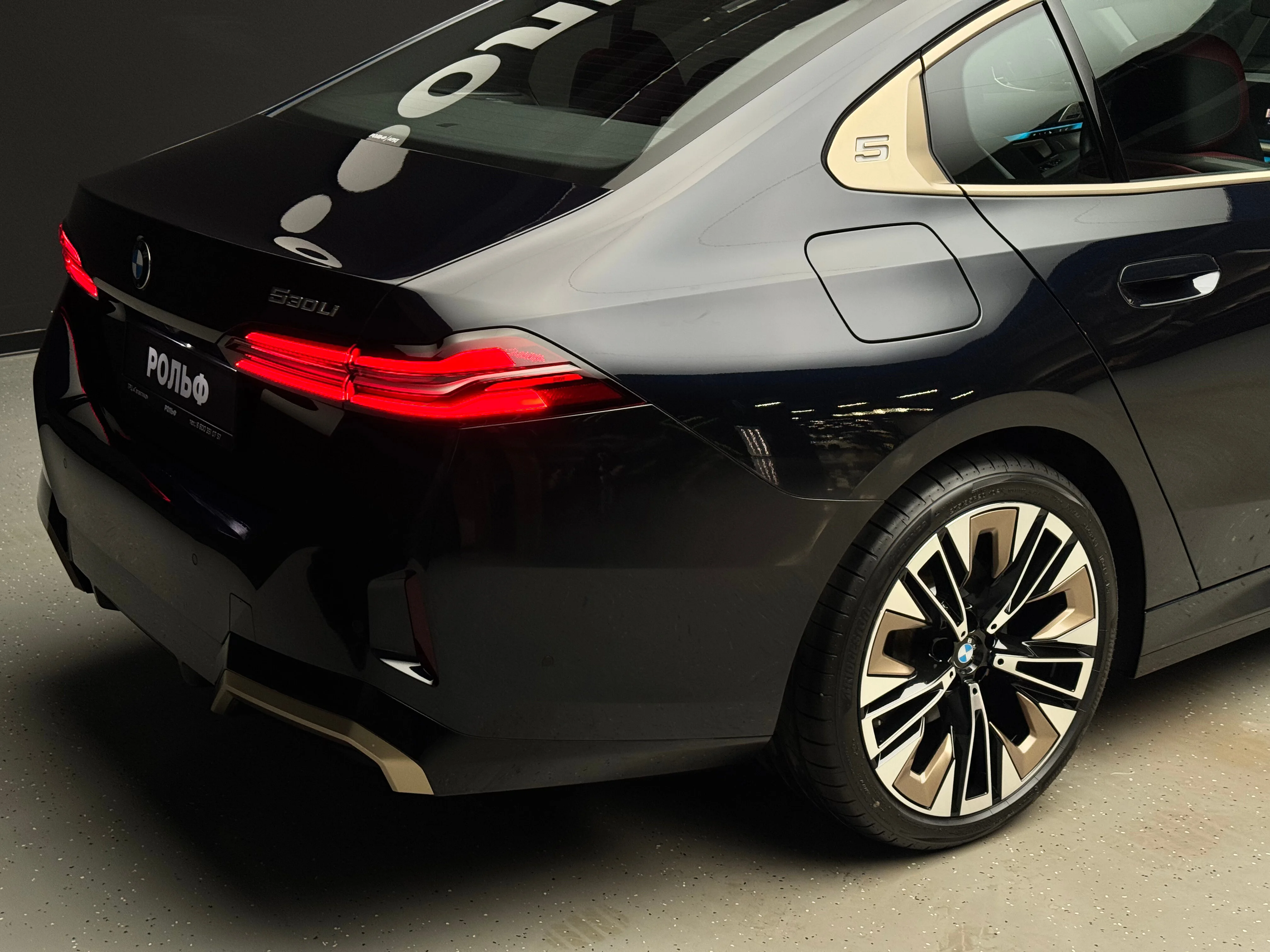 BMW 5 серия 2024 8