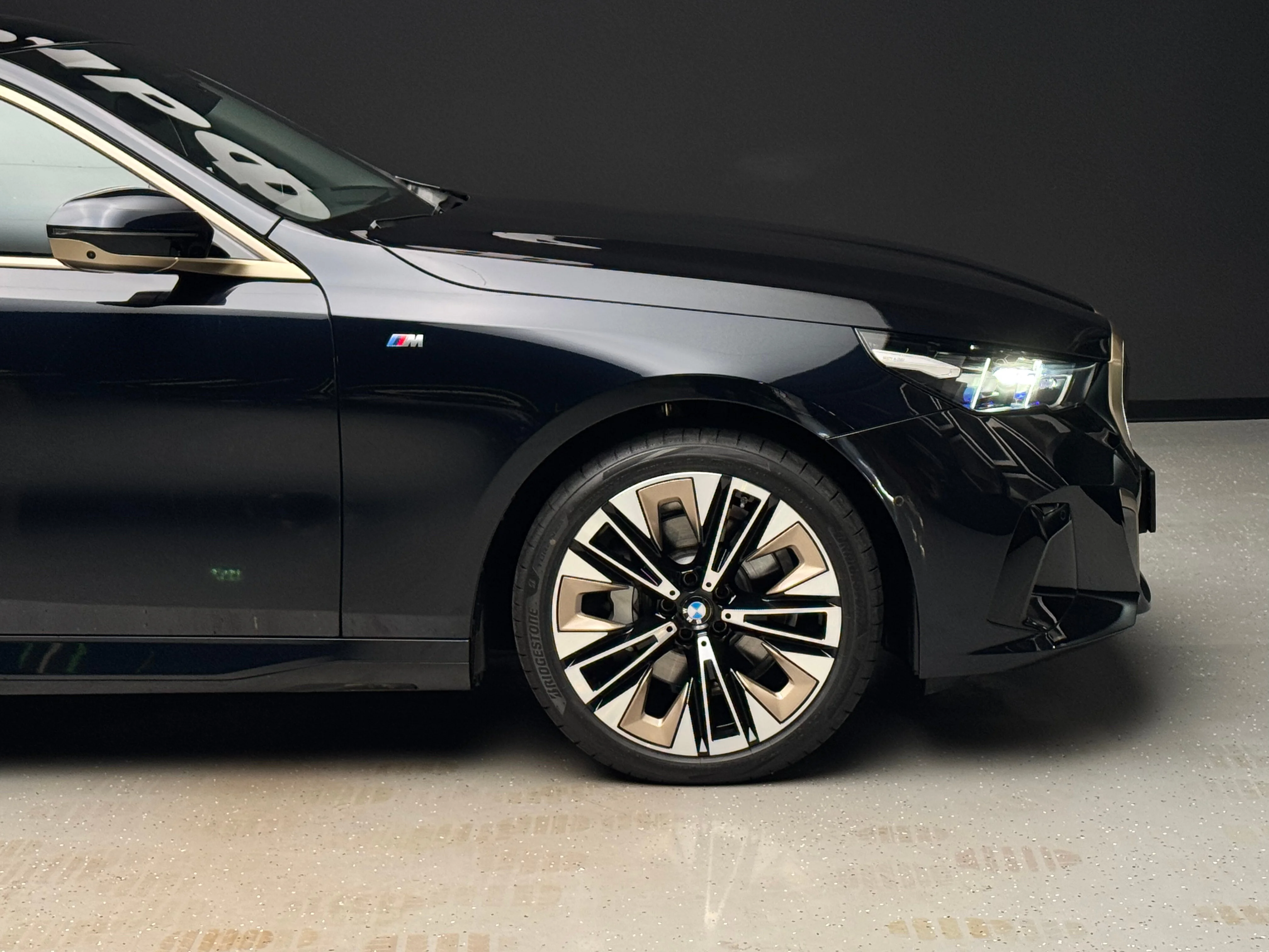 BMW 5 серия 2024 6