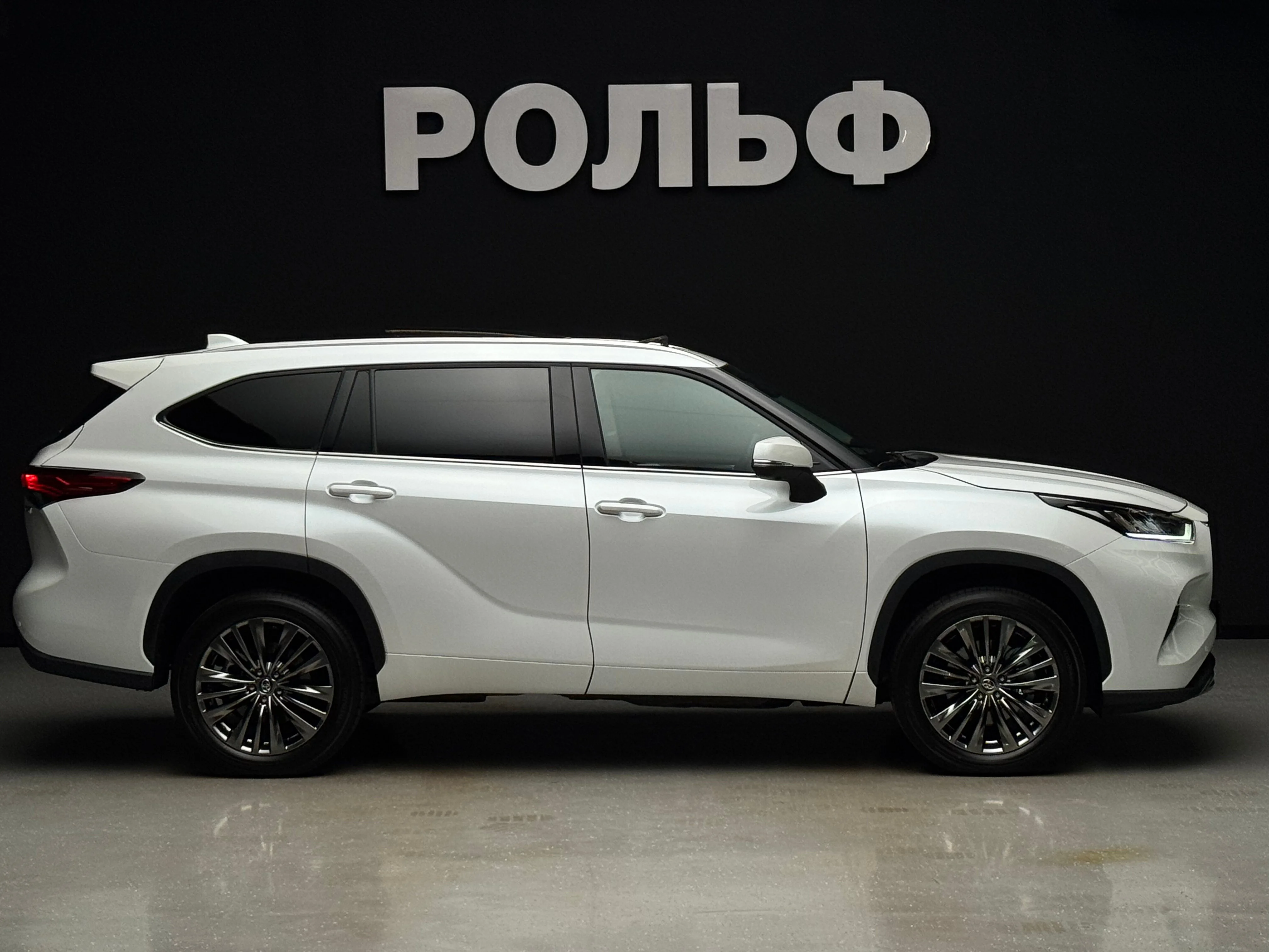 Toyota Highlander 2025 6