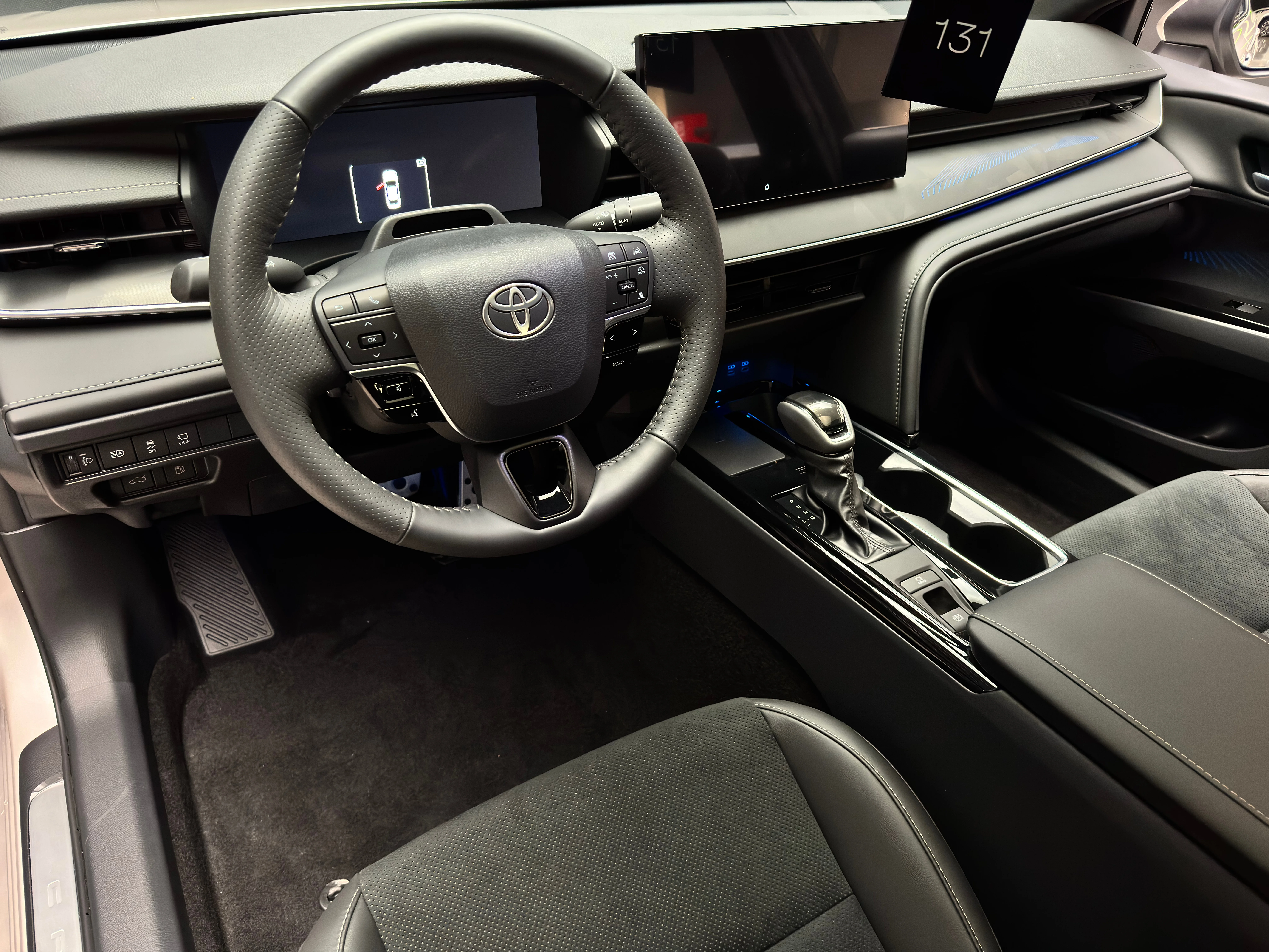 Toyota Camry 2025 11