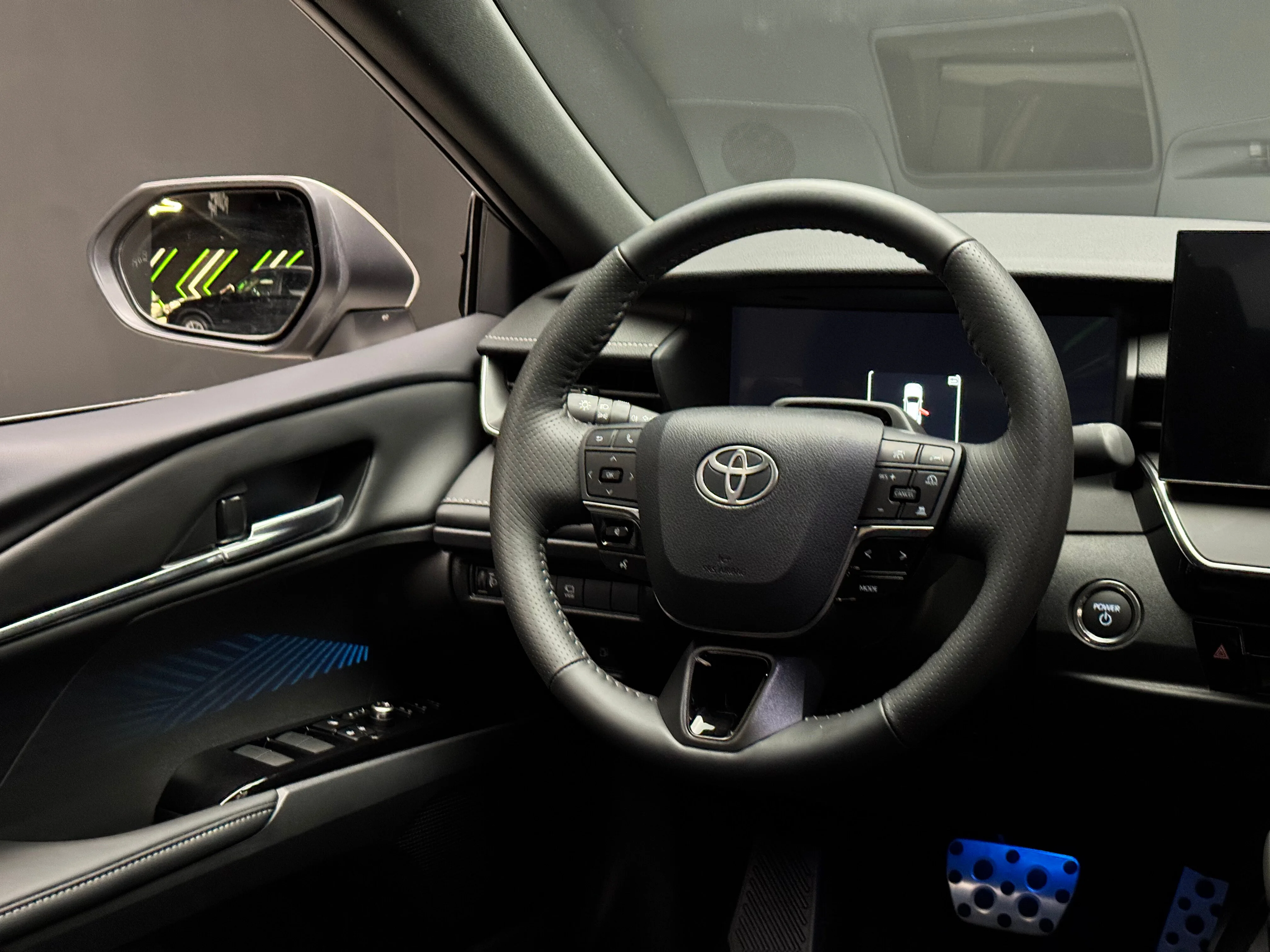 Toyota Camry 2025 10