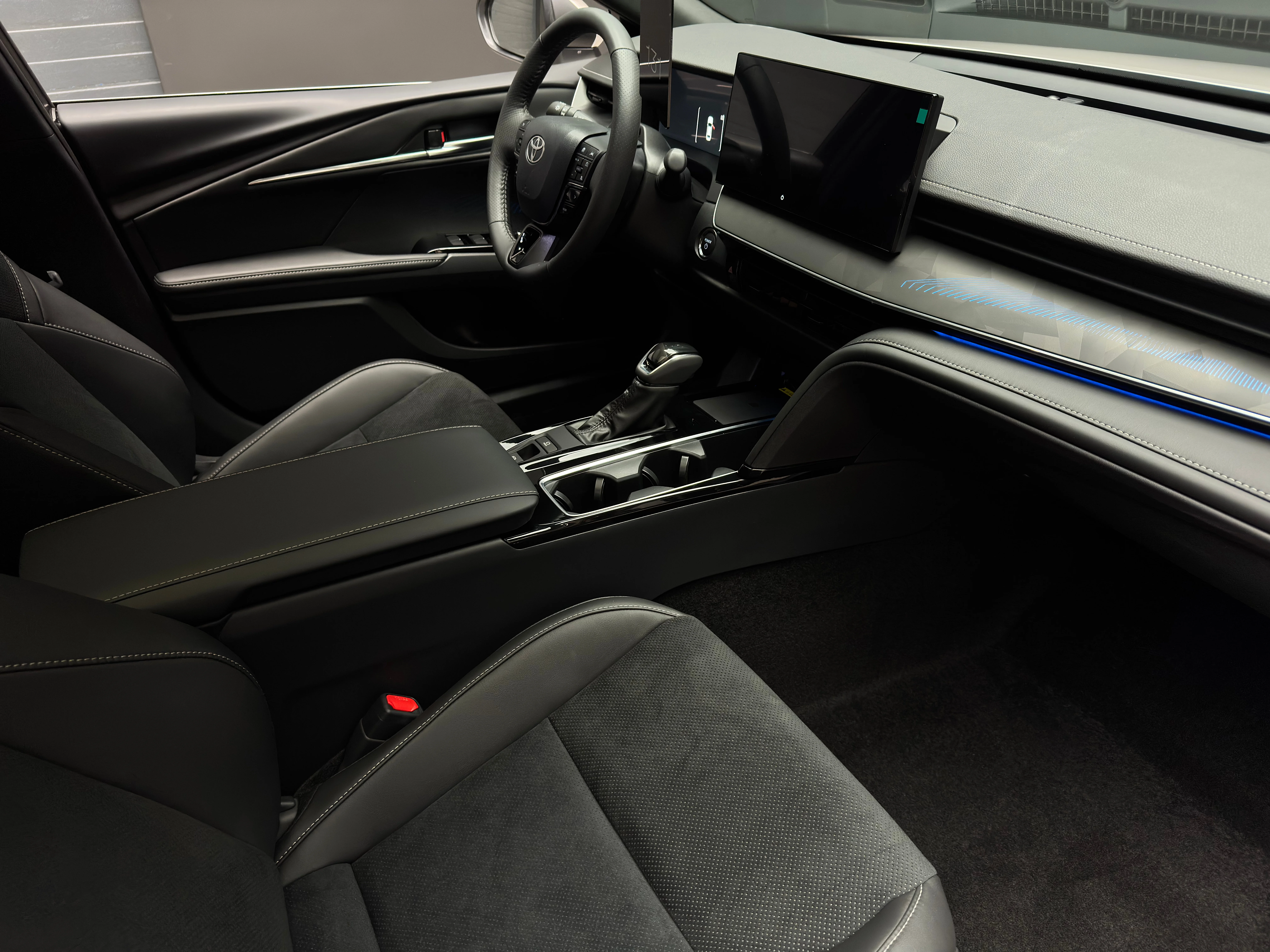 Toyota Camry 2025 12