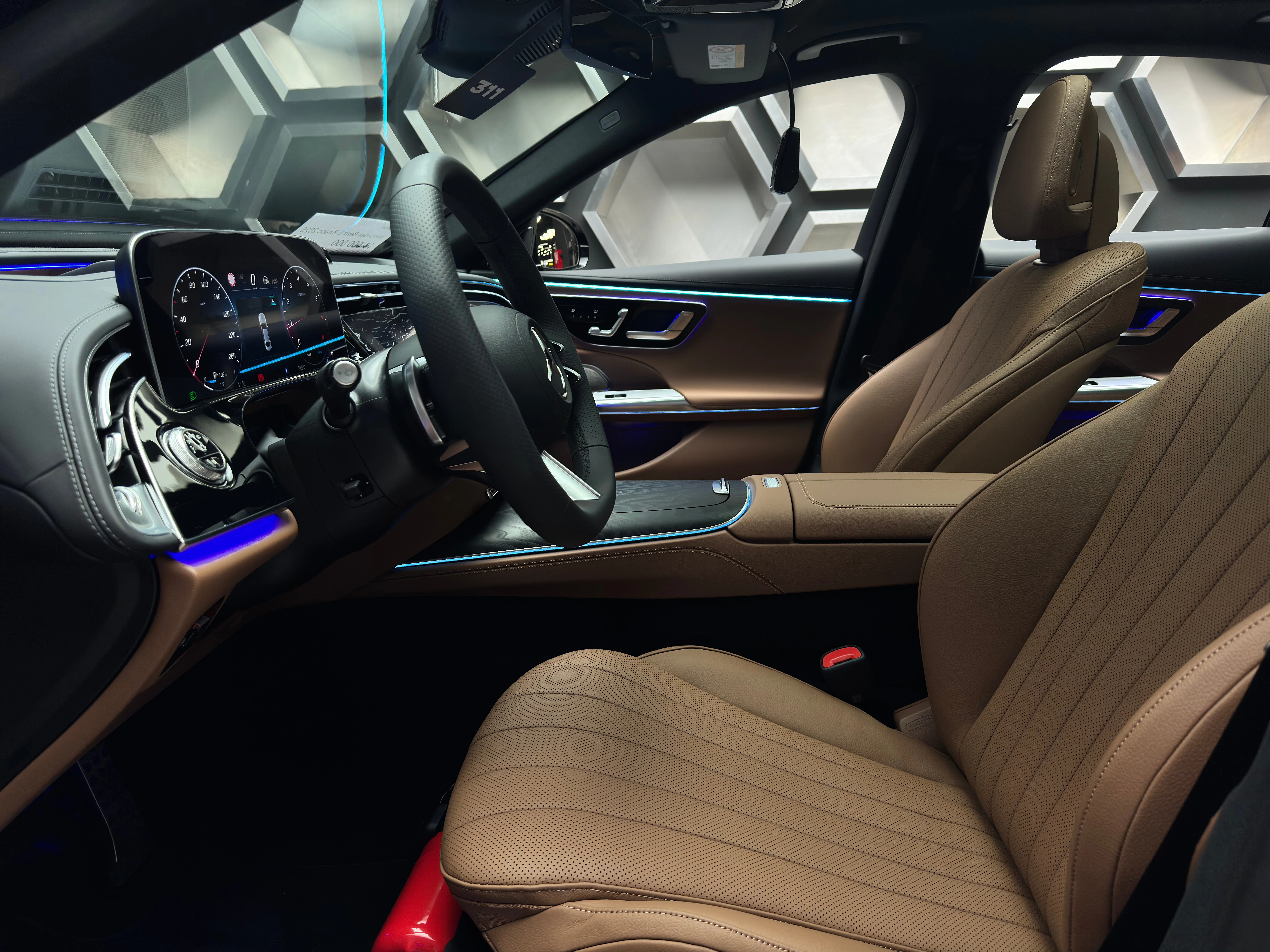 Mercedes-Benz E-класс 2025 15