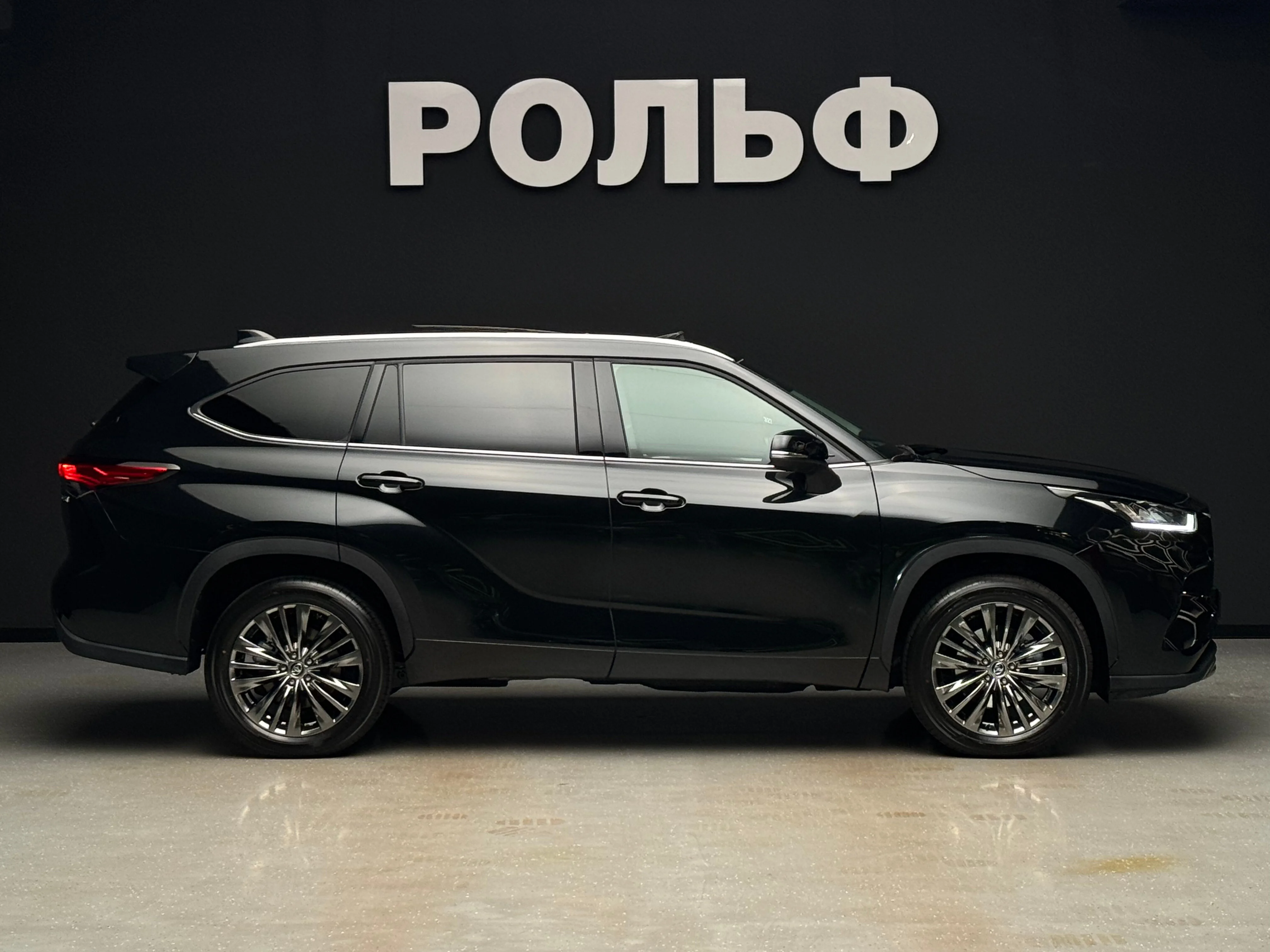 Toyota Highlander 2025 6