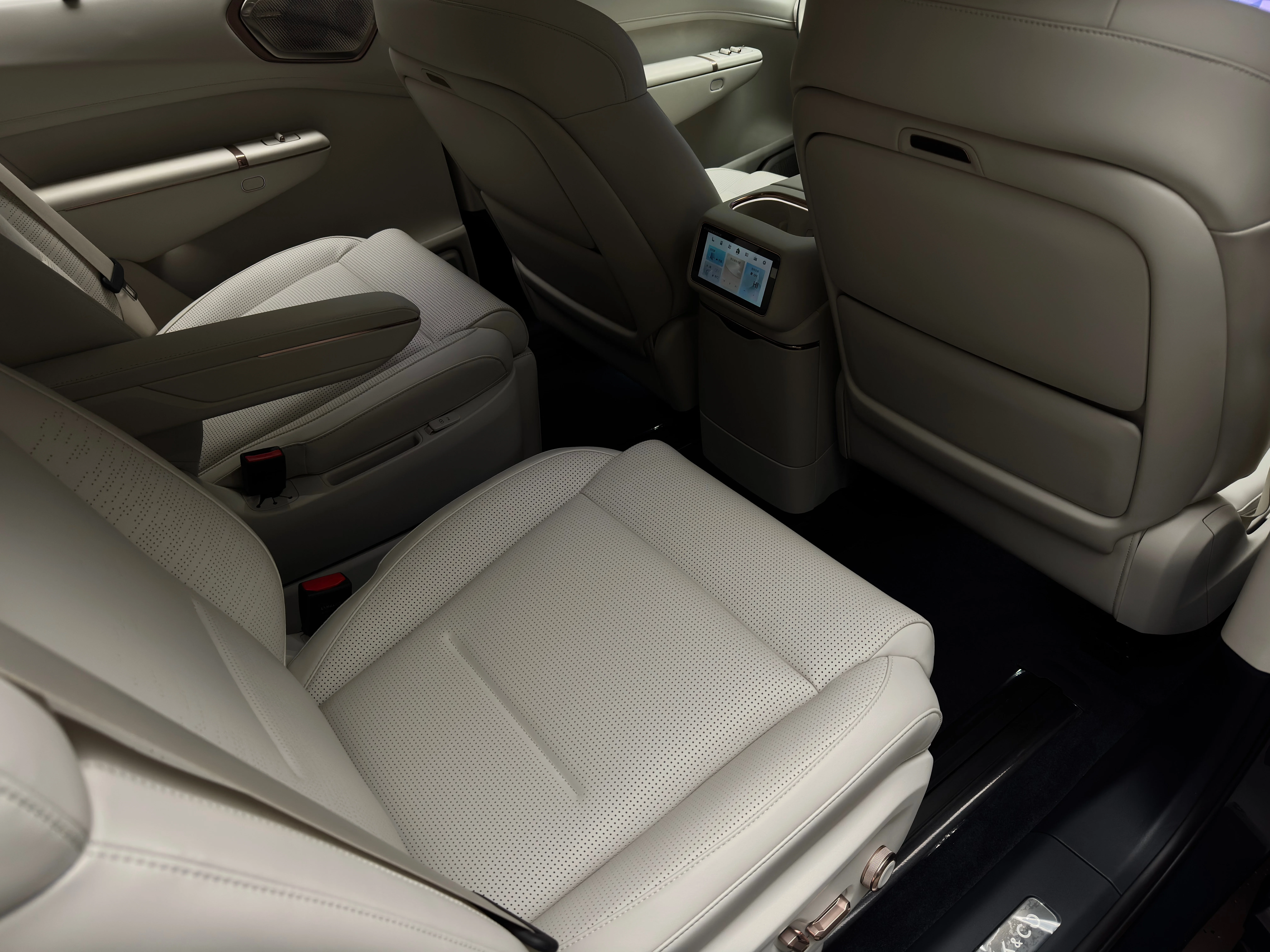 Lynk & Co 900 2025 29