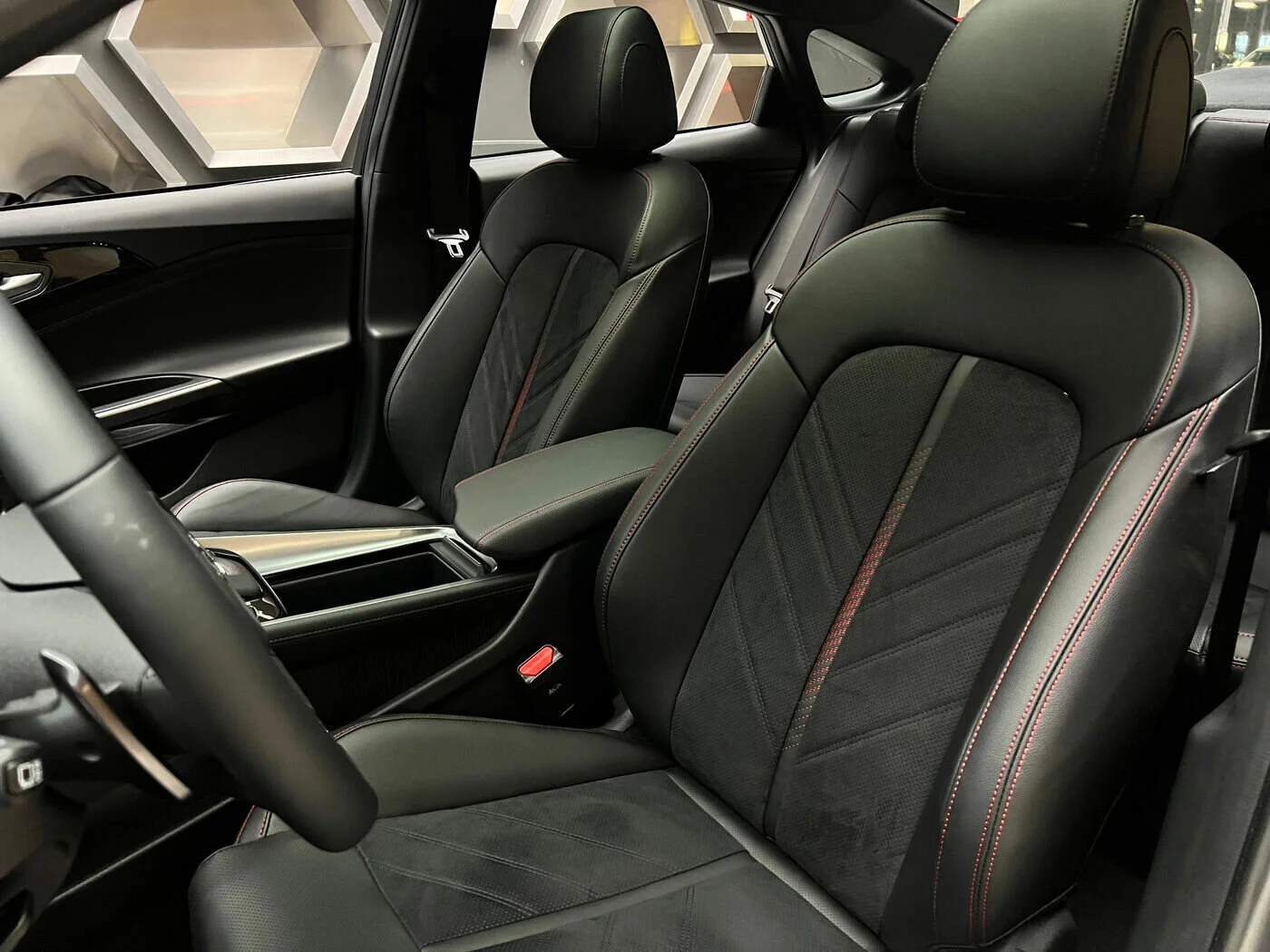 Hyundai Lafesta 2025 14