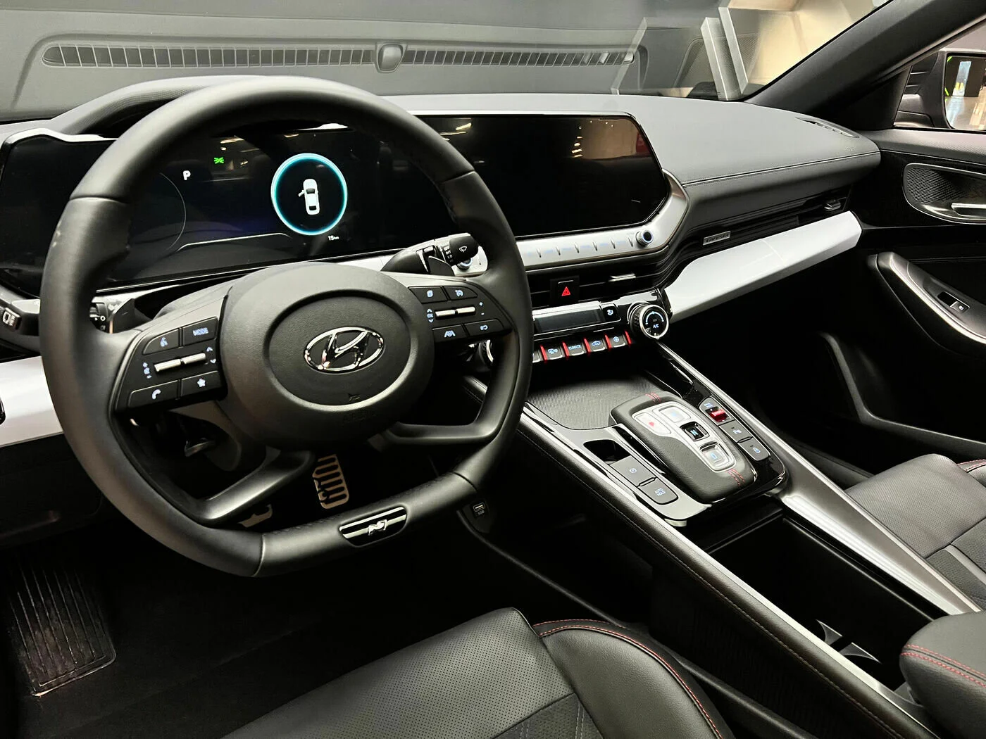 Hyundai Lafesta 2025 12