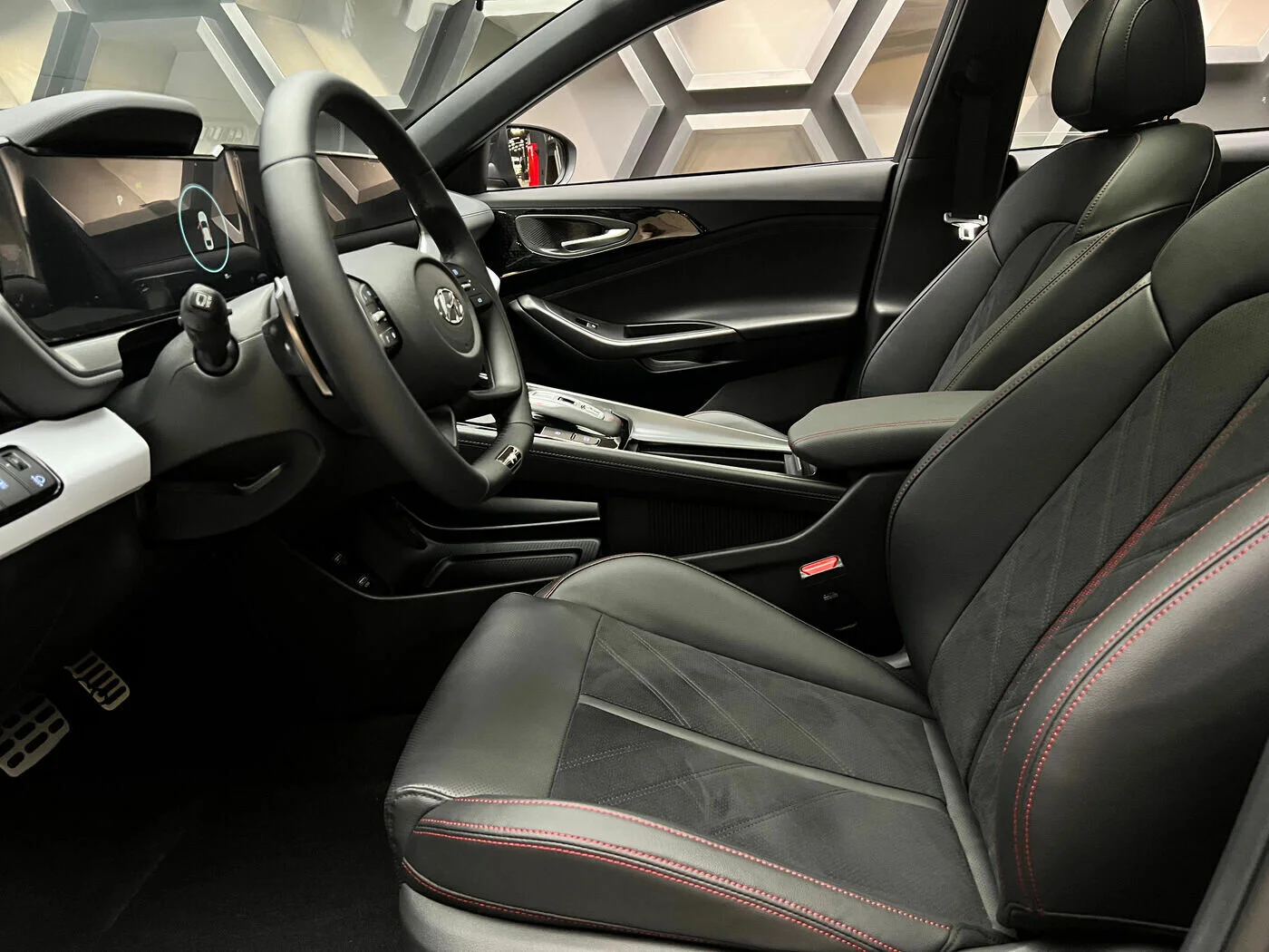 Hyundai Lafesta 2025 13