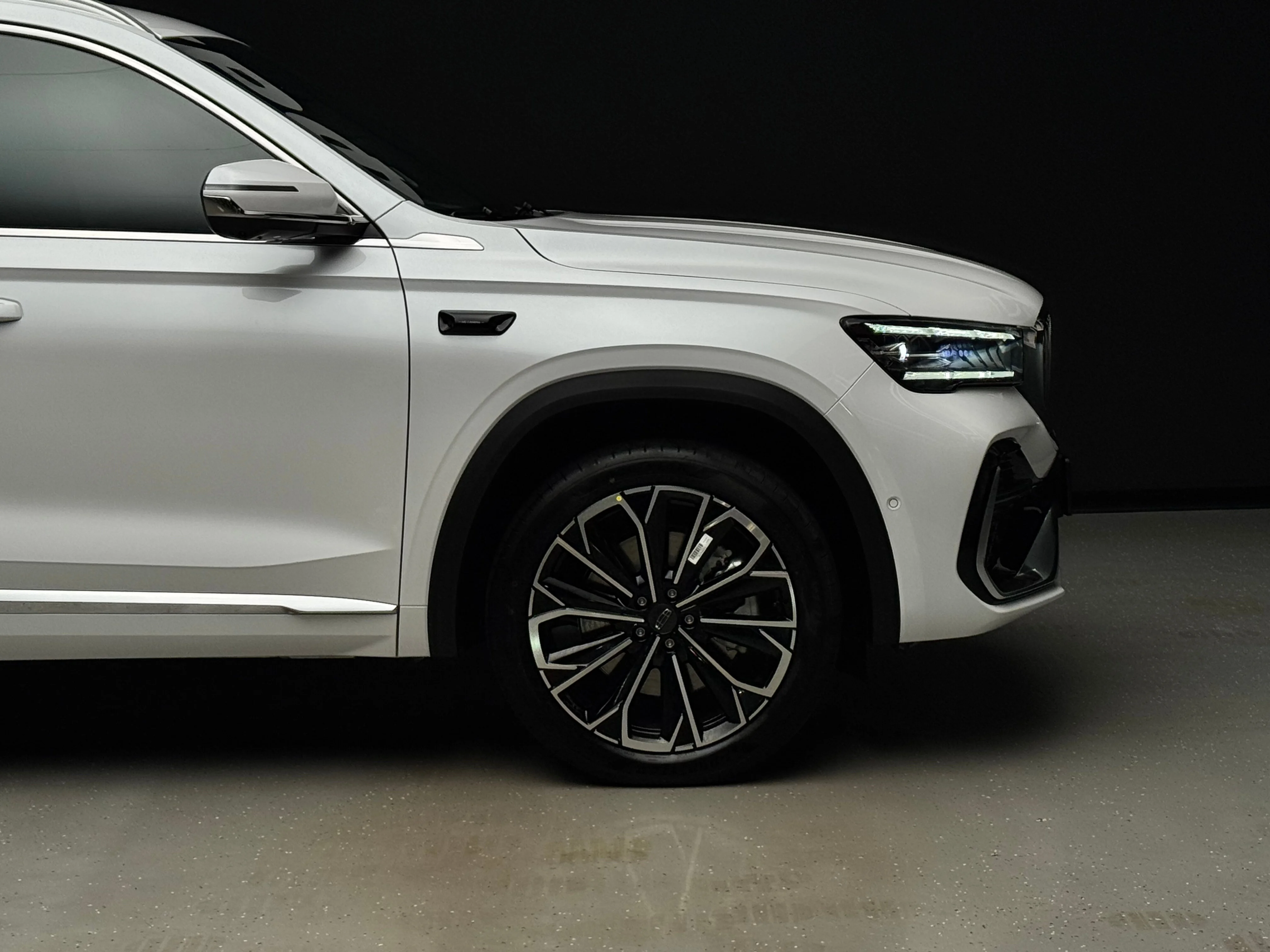 Geely Xingyue L 2025 7