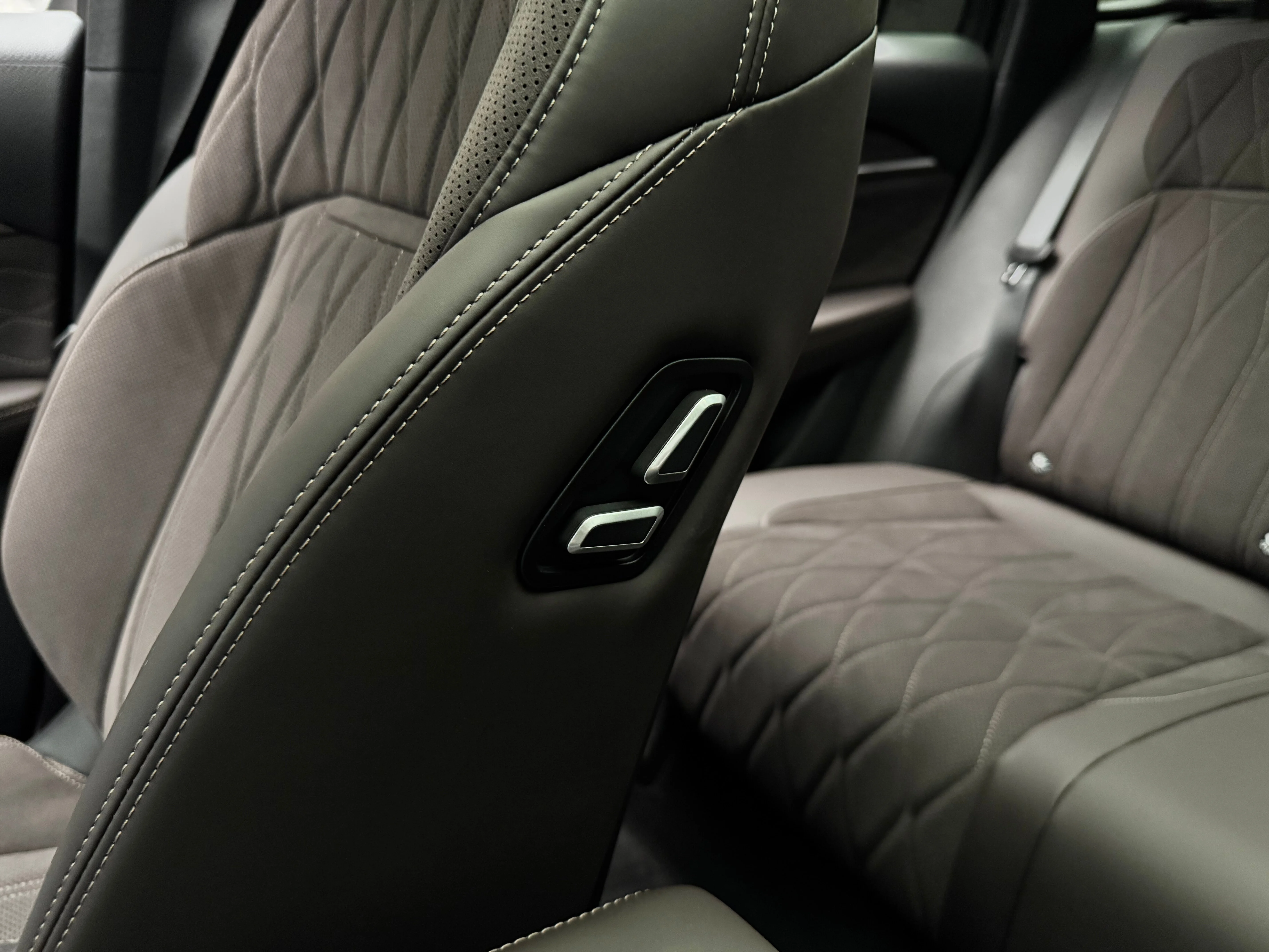 Geely Xingyue L 2025 22