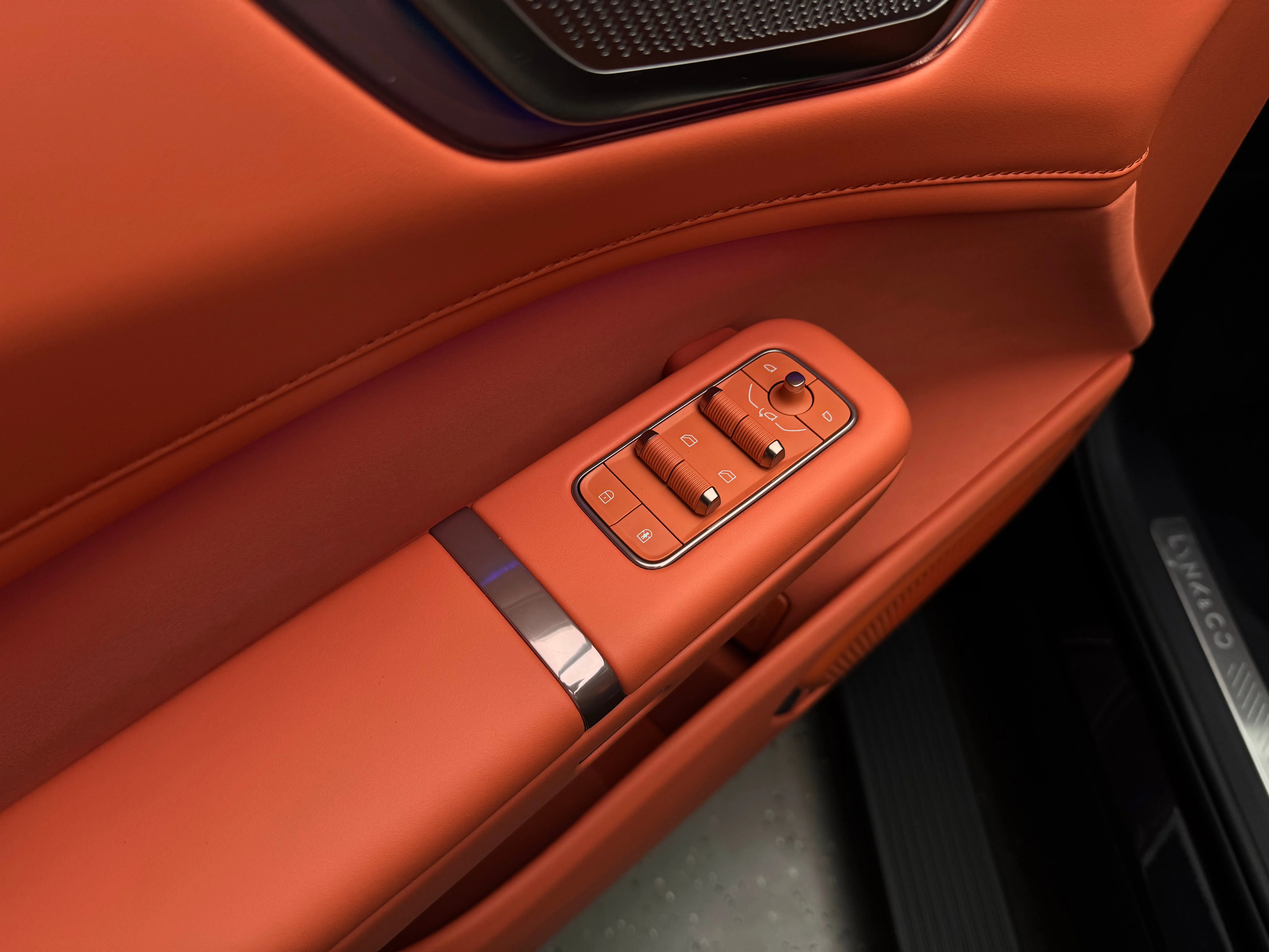 Lynk & Co 900 2025 13