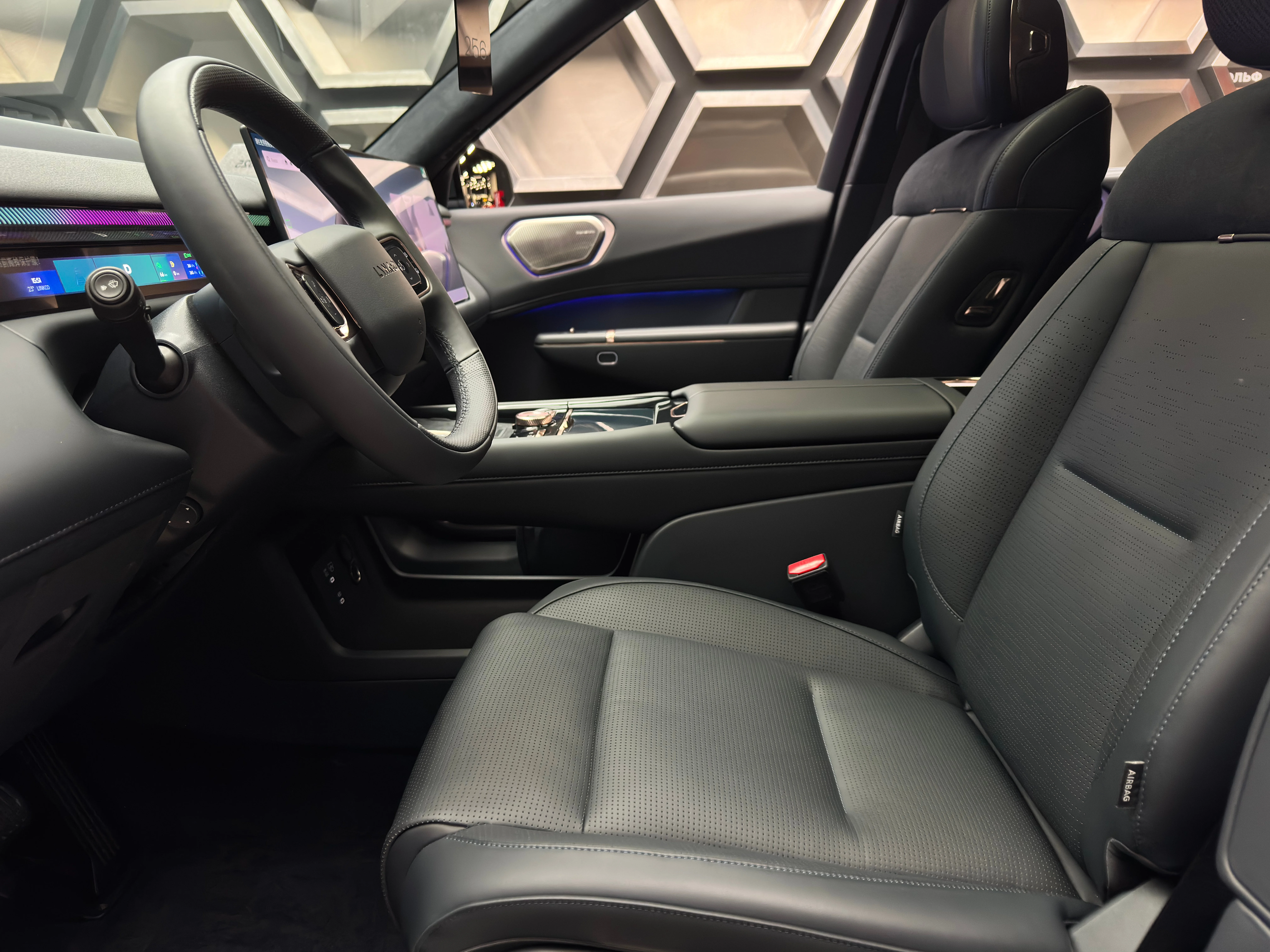 Lynk & Co 900 2025 19