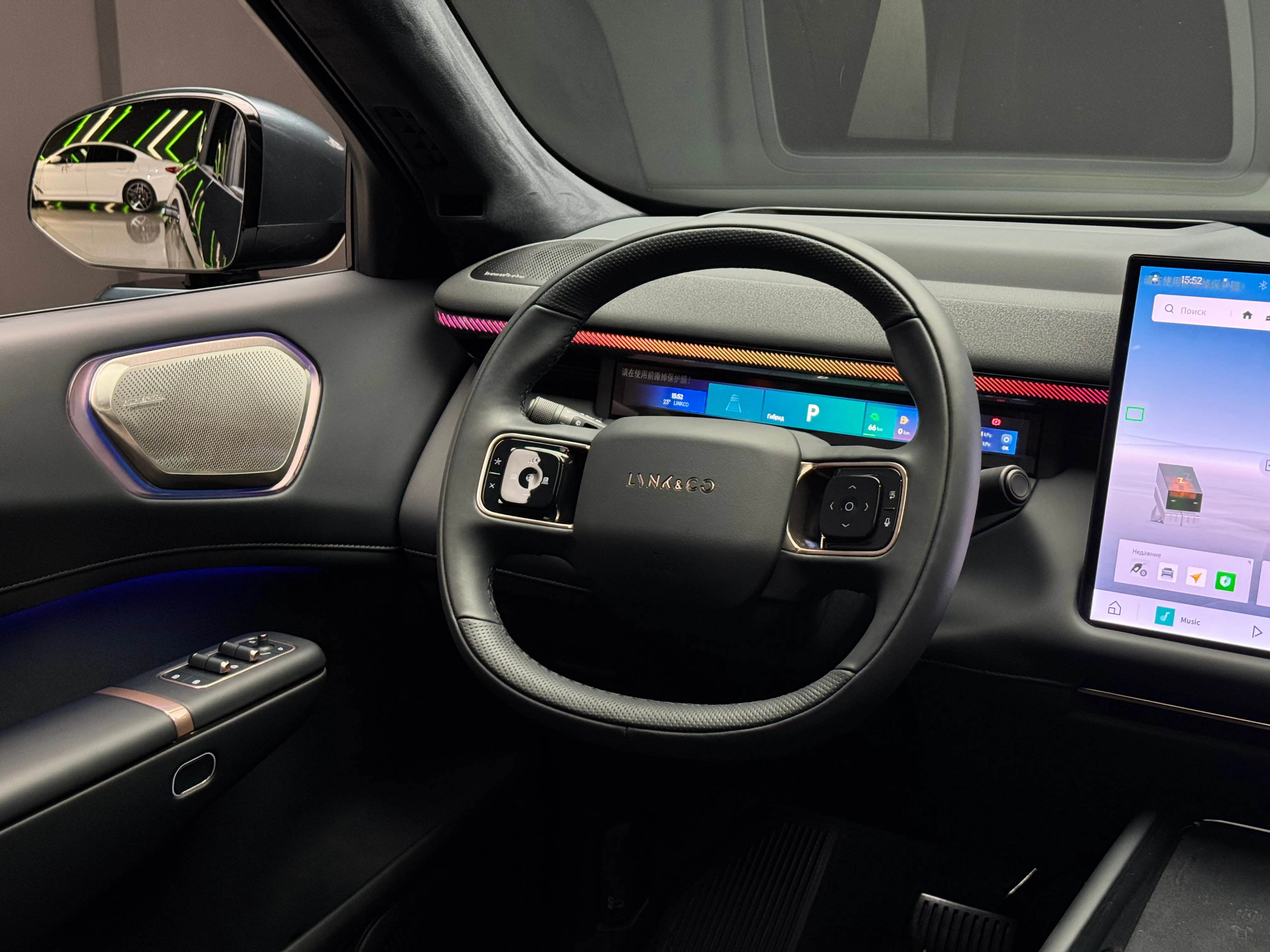 Lynk & Co 900 2025 12