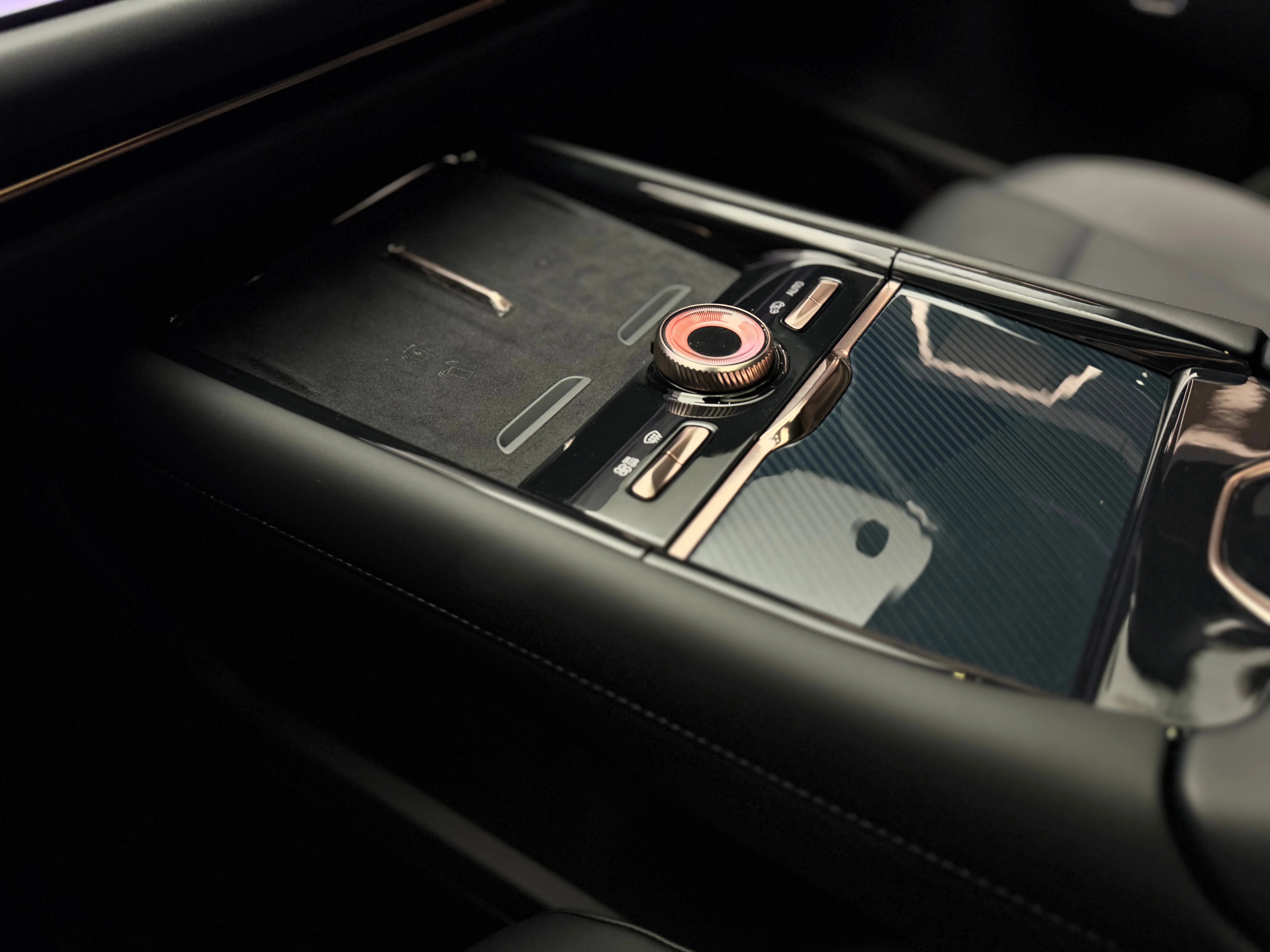 Lynk & Co 900 2025 18