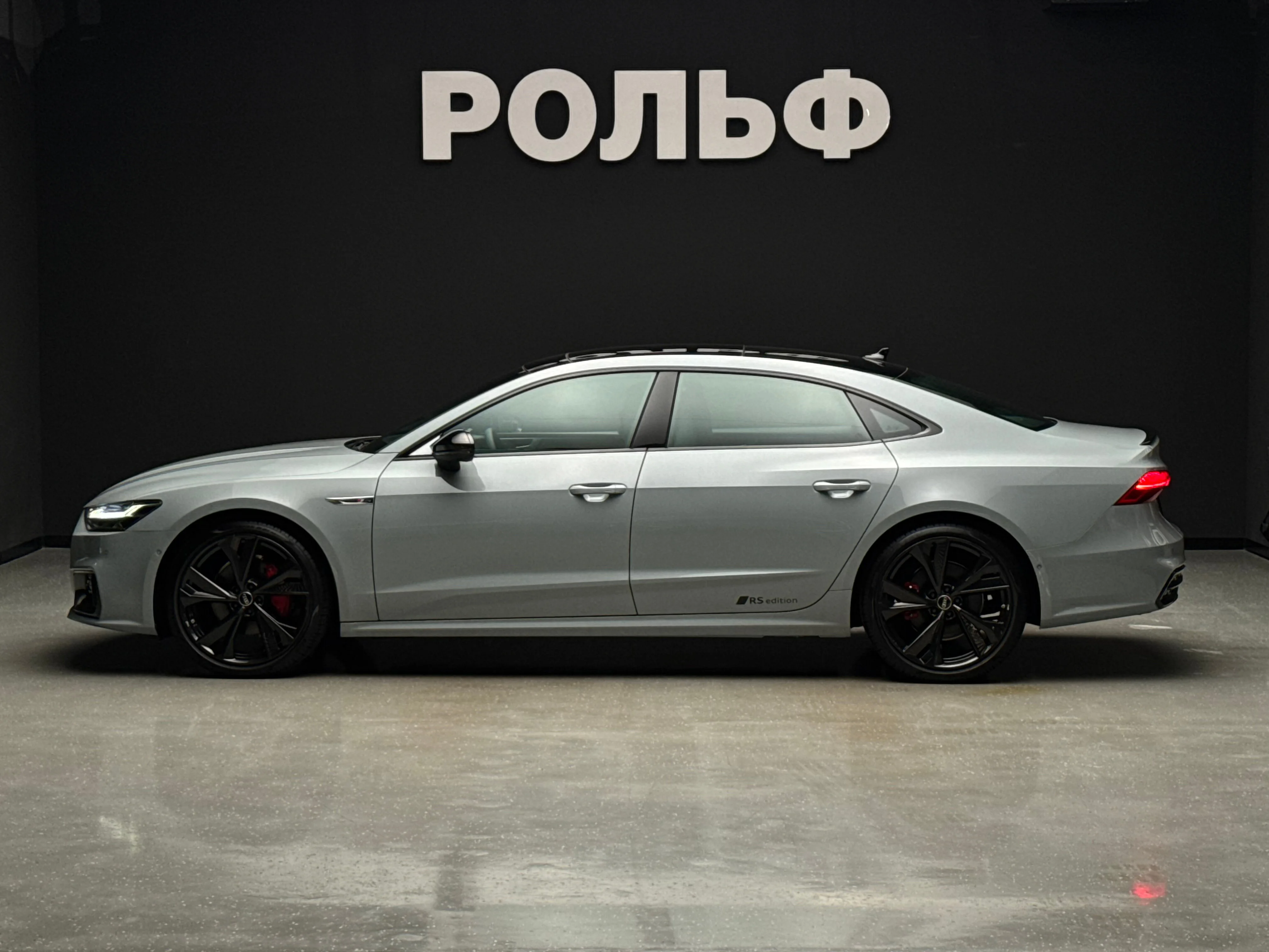 Audi A7L 2025 6