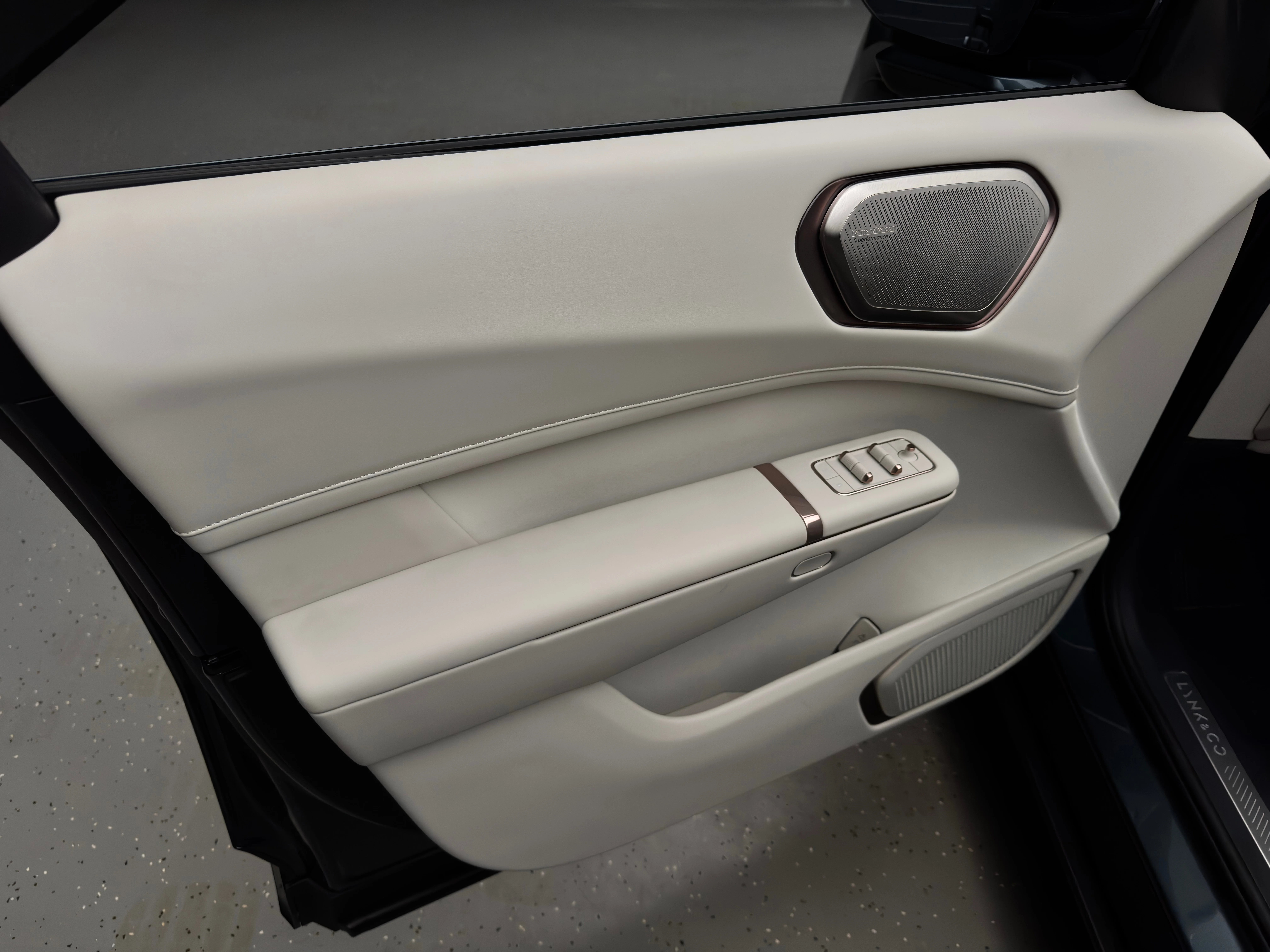 Lynk & Co 900 2025 15