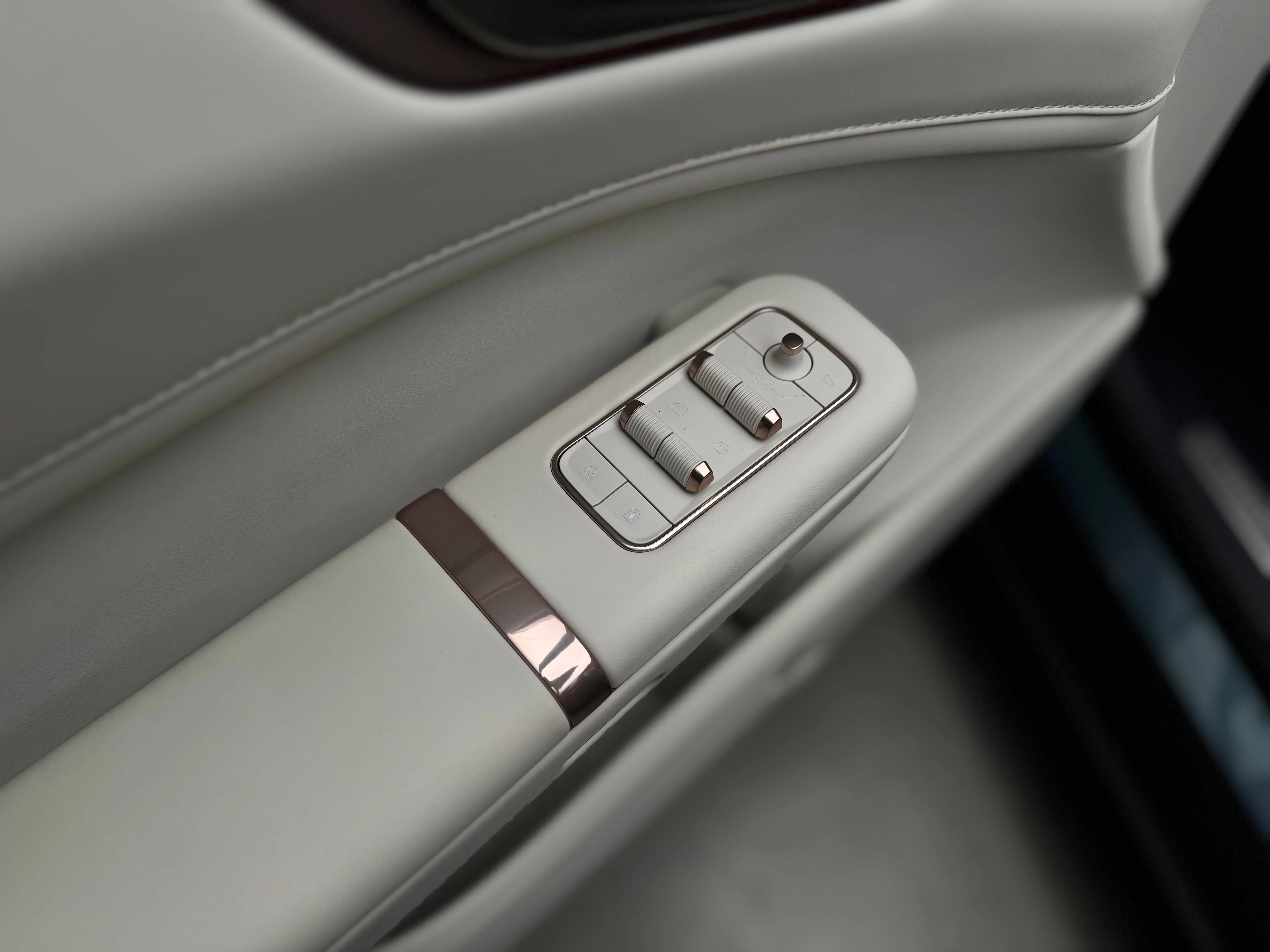 Lynk & Co 900 2025 16