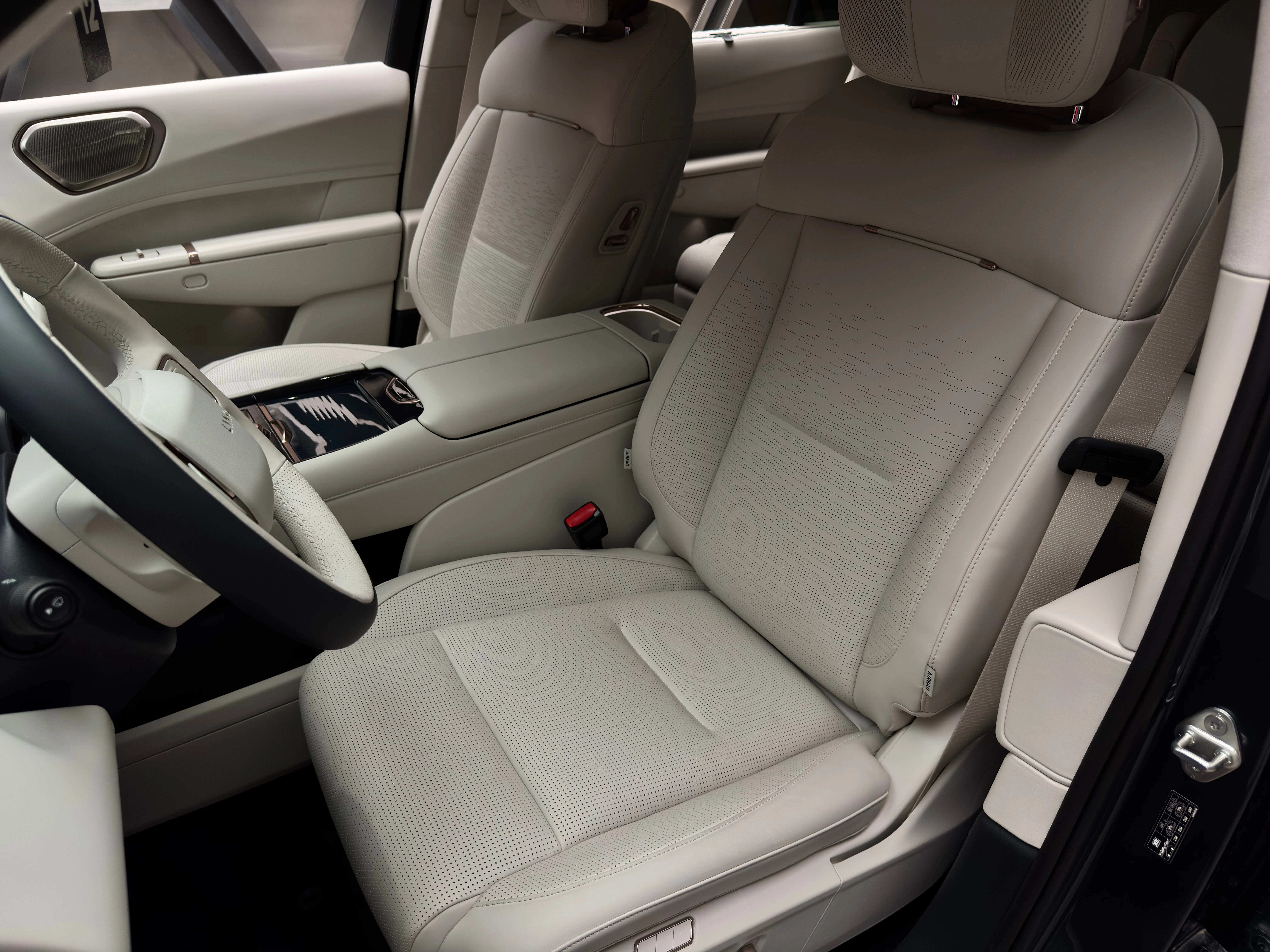 Lynk & Co 900 2025 14