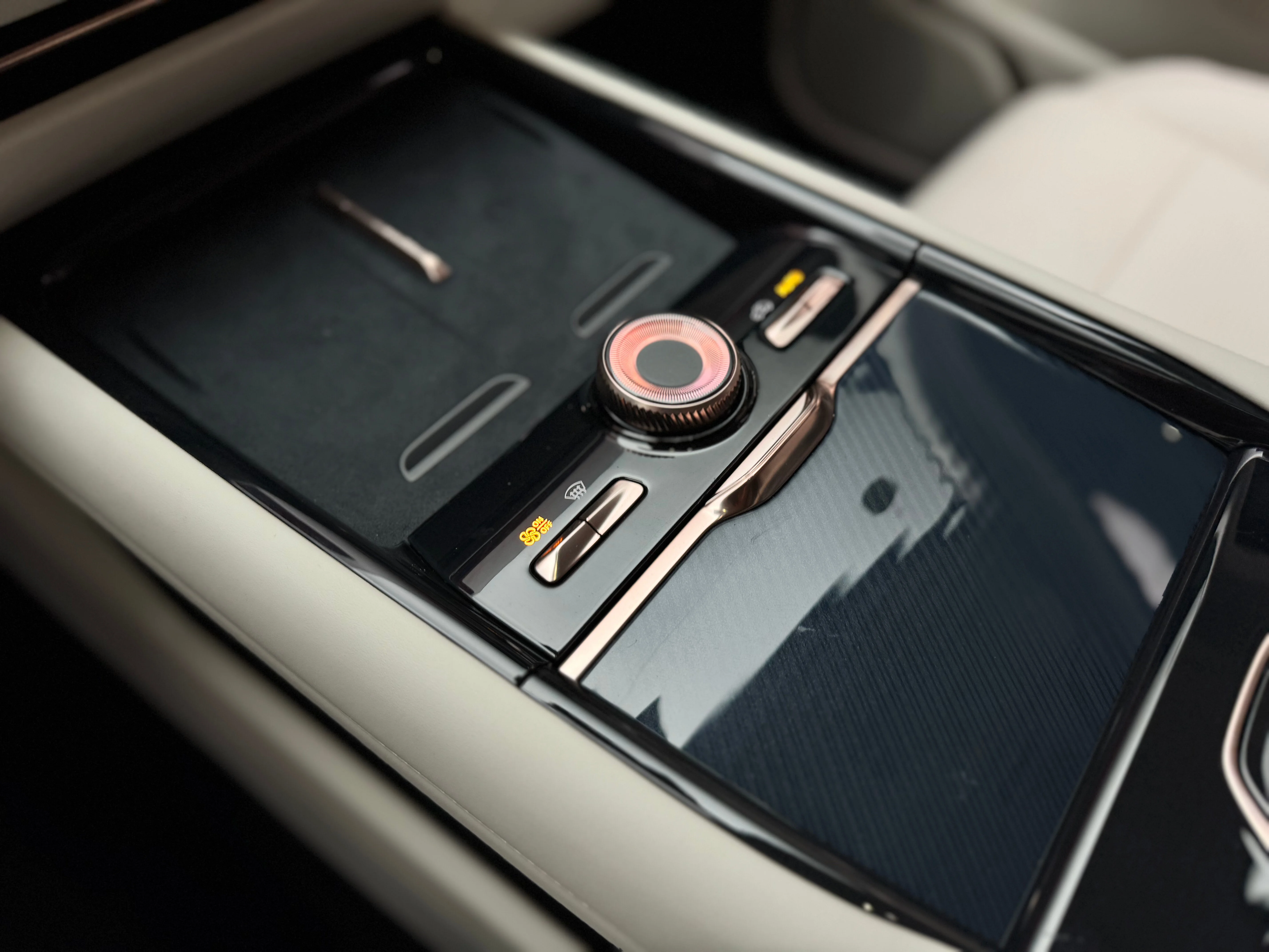 Lynk & Co 900 2025 18