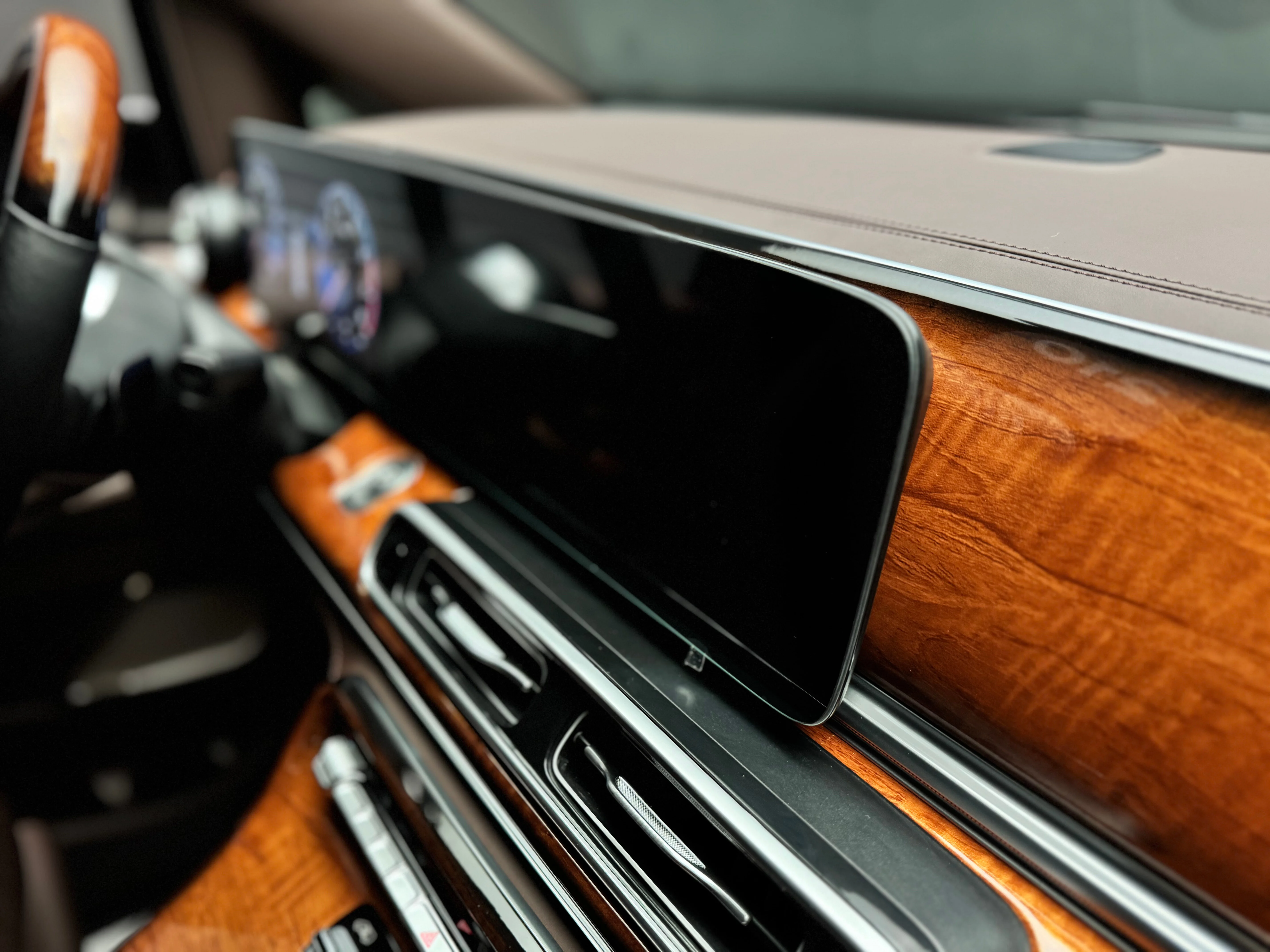 Mercedes-Benz V-класс 2025 11