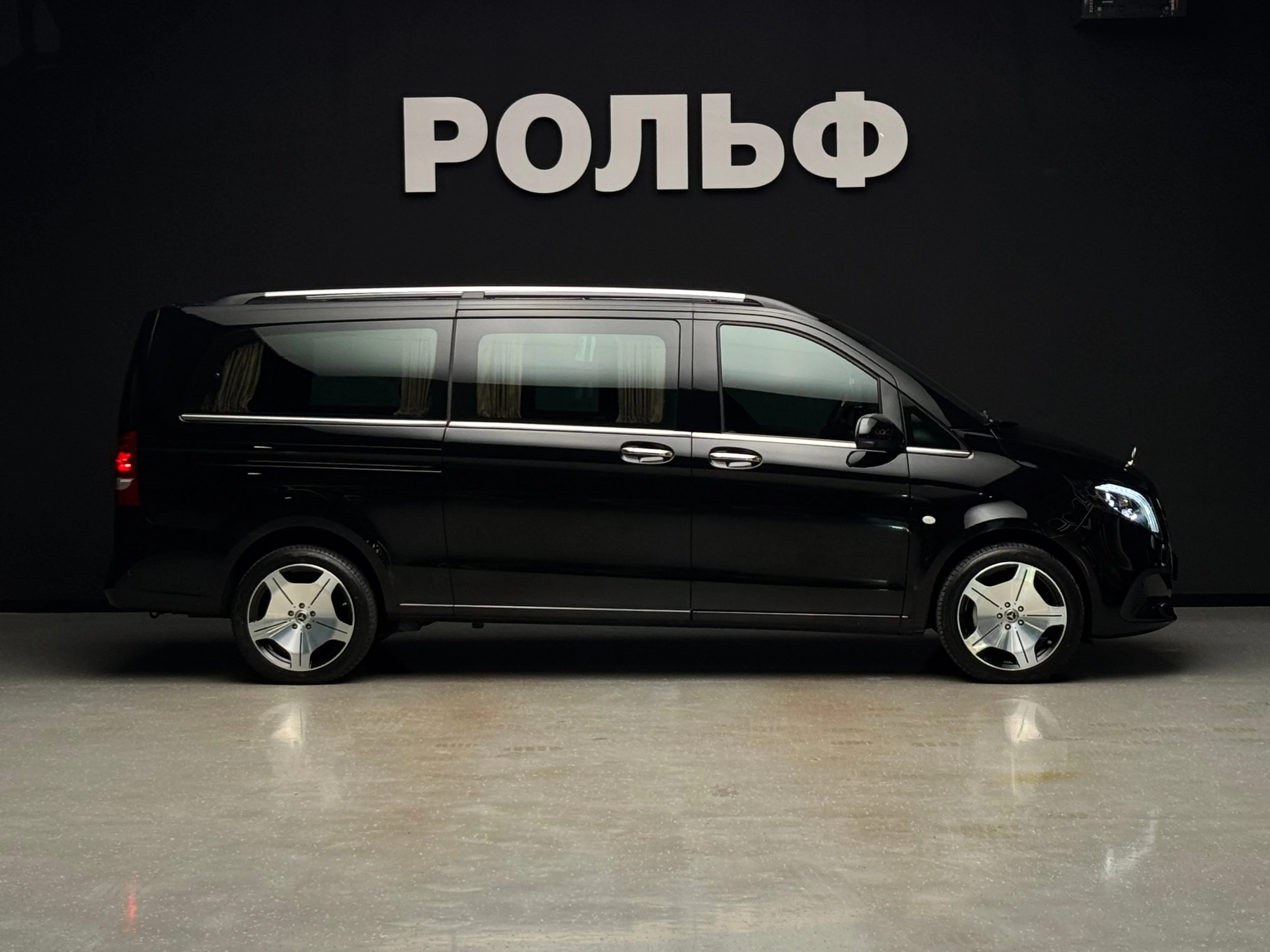 Mercedes-Benz V-класс 2025 5