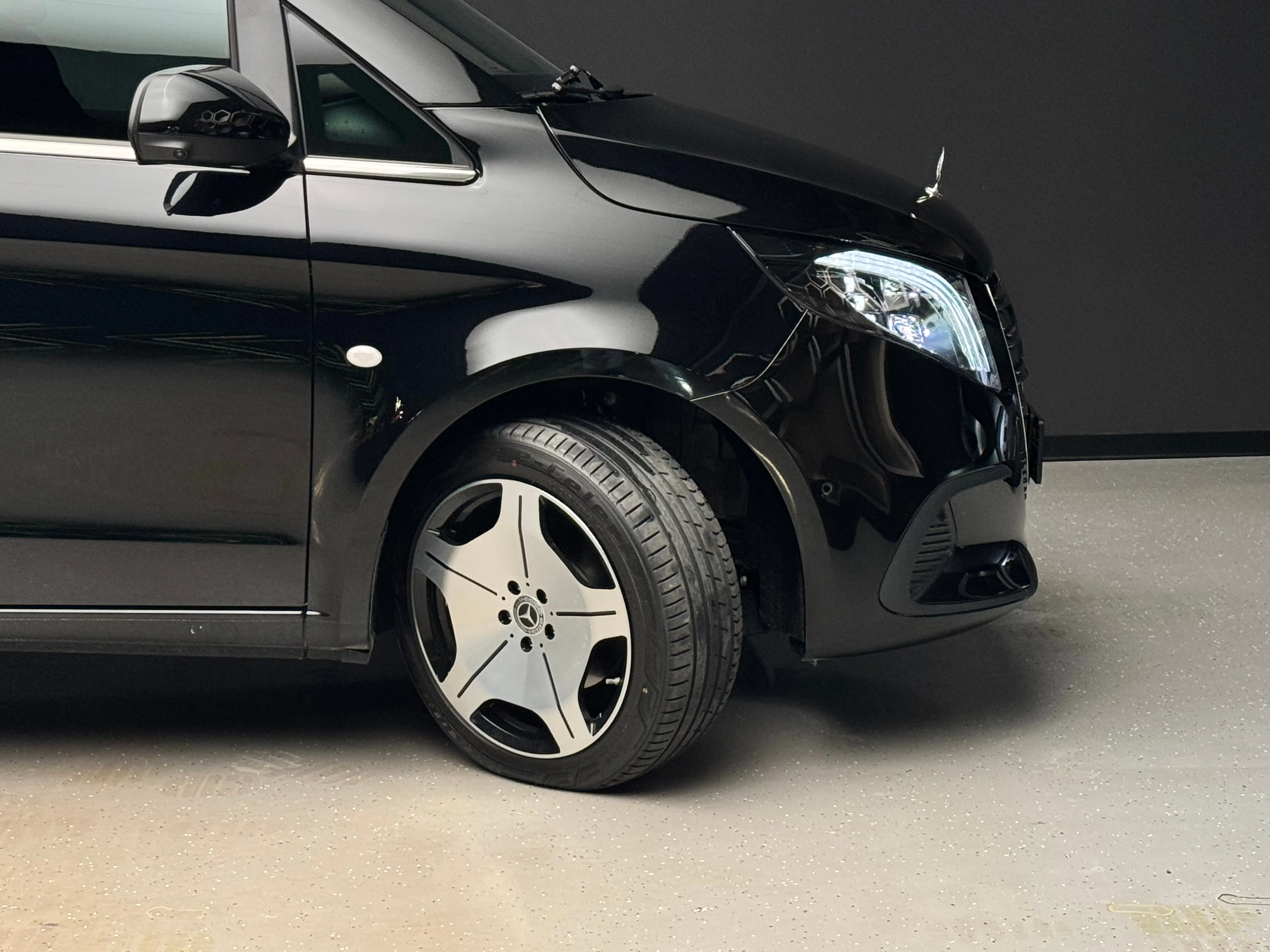 Mercedes-Benz V-класс 2025 7